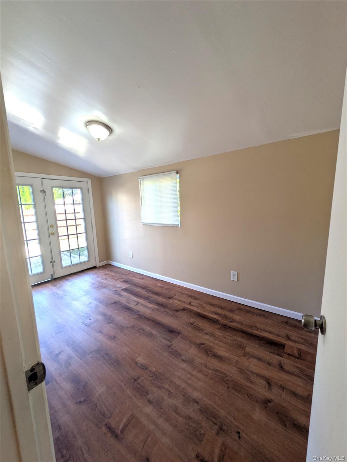 #4 photo, 50 sand street, ナッソー郡 Massapequa , NY 11758