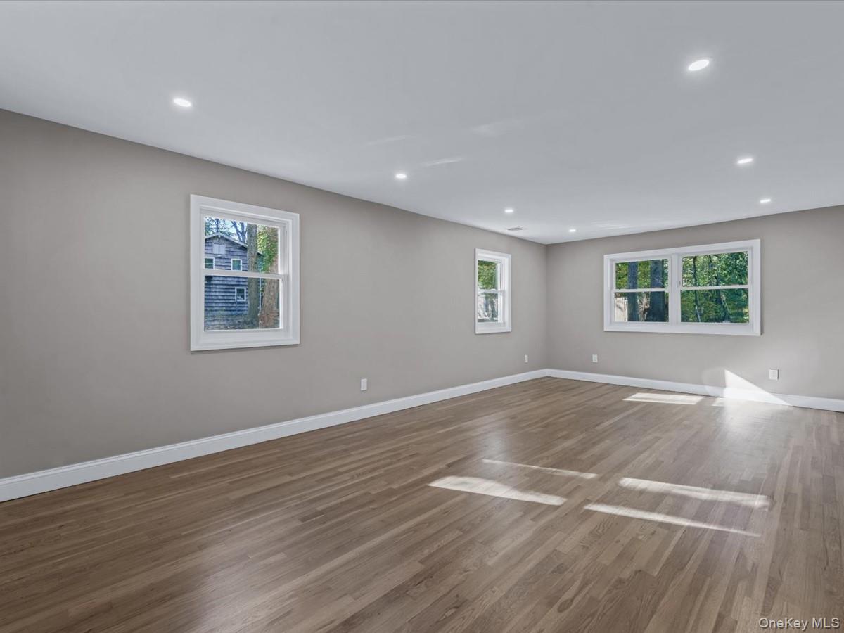 #12 photo, 11 Gorham Lane, Dix Hills , NY 11746