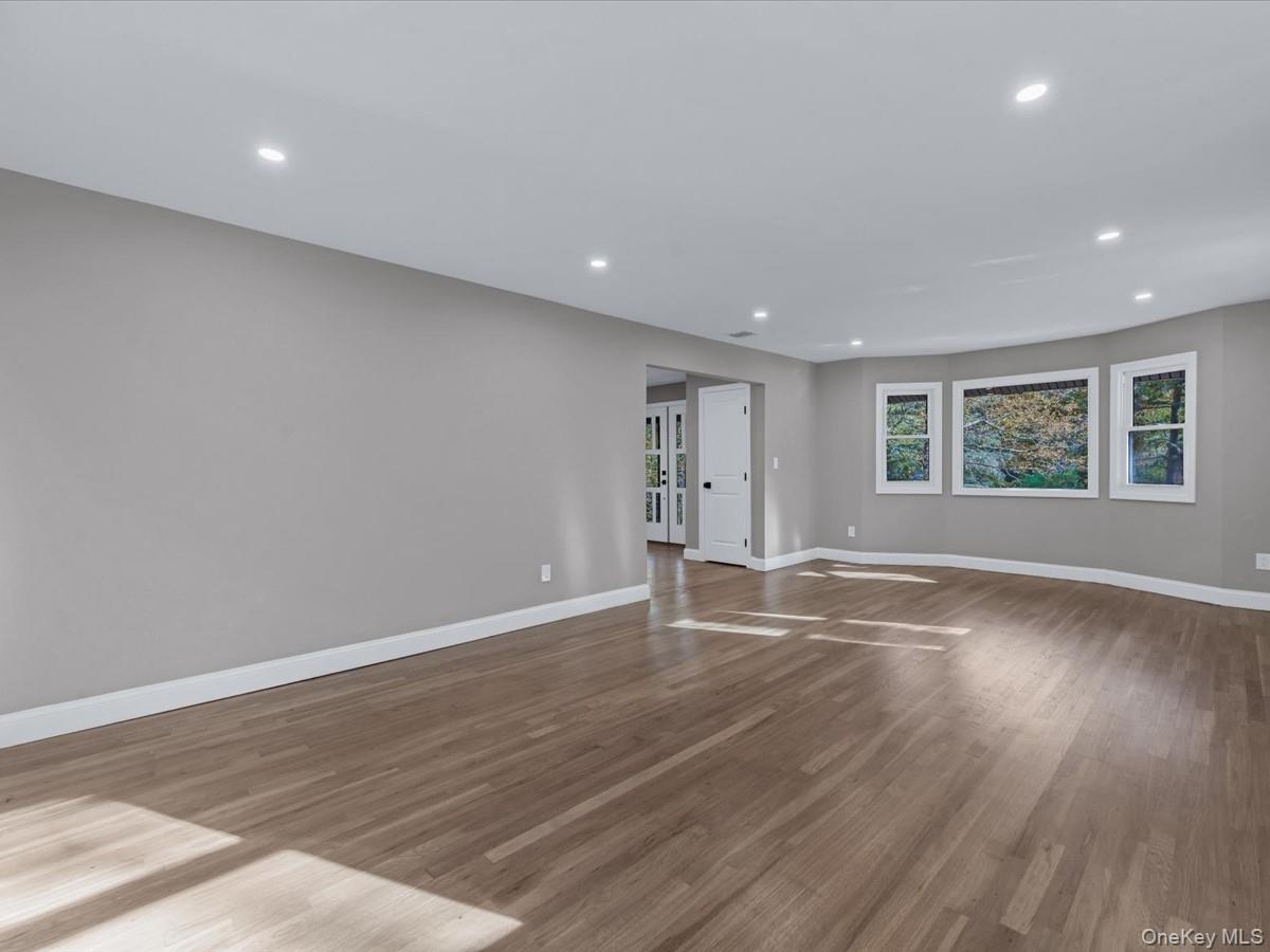 #13 photo, 11 Gorham Lane, Dix Hills , NY 11746