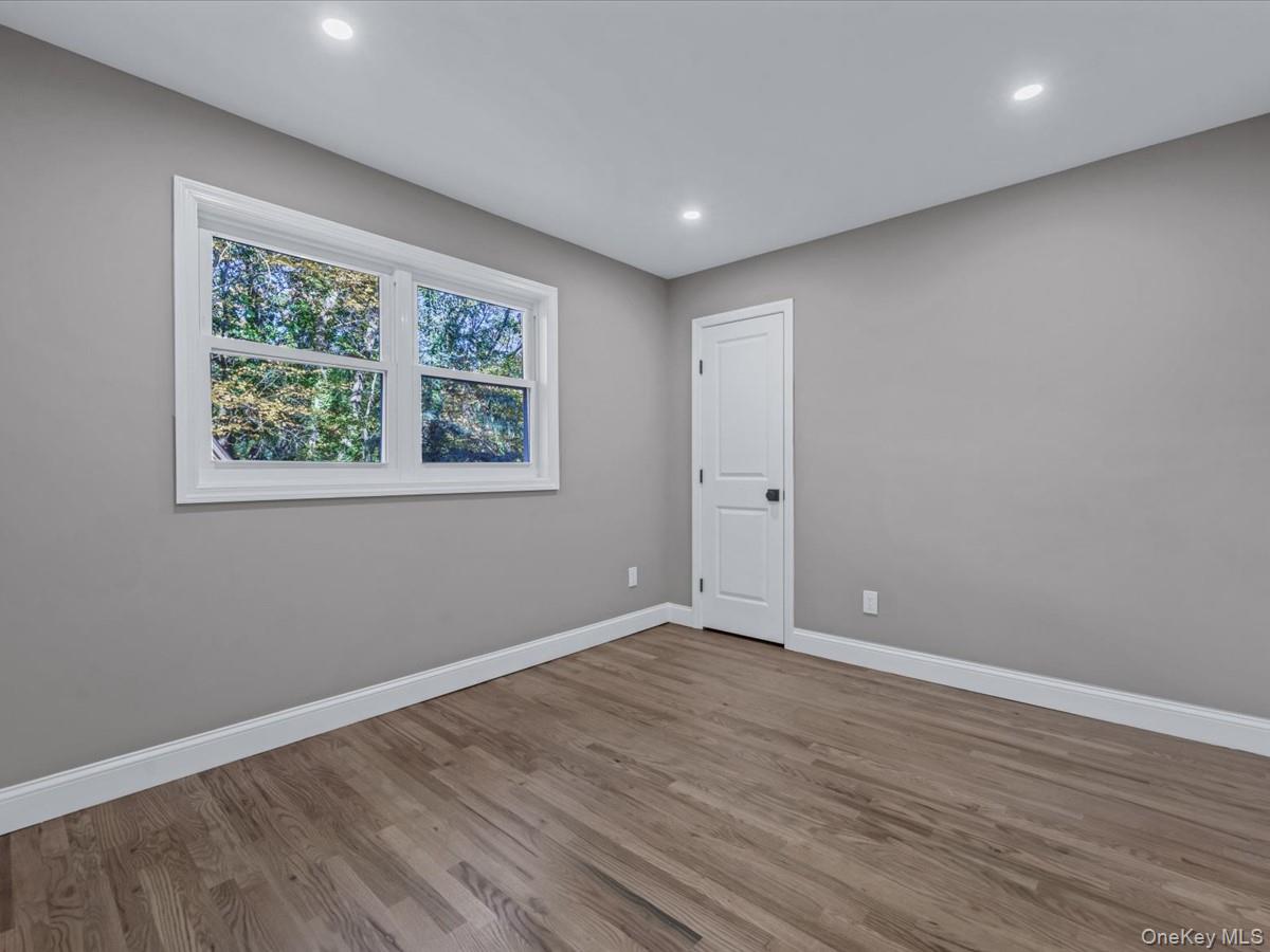 #15 photo, 11 Gorham Lane, Dix Hills , NY 11746