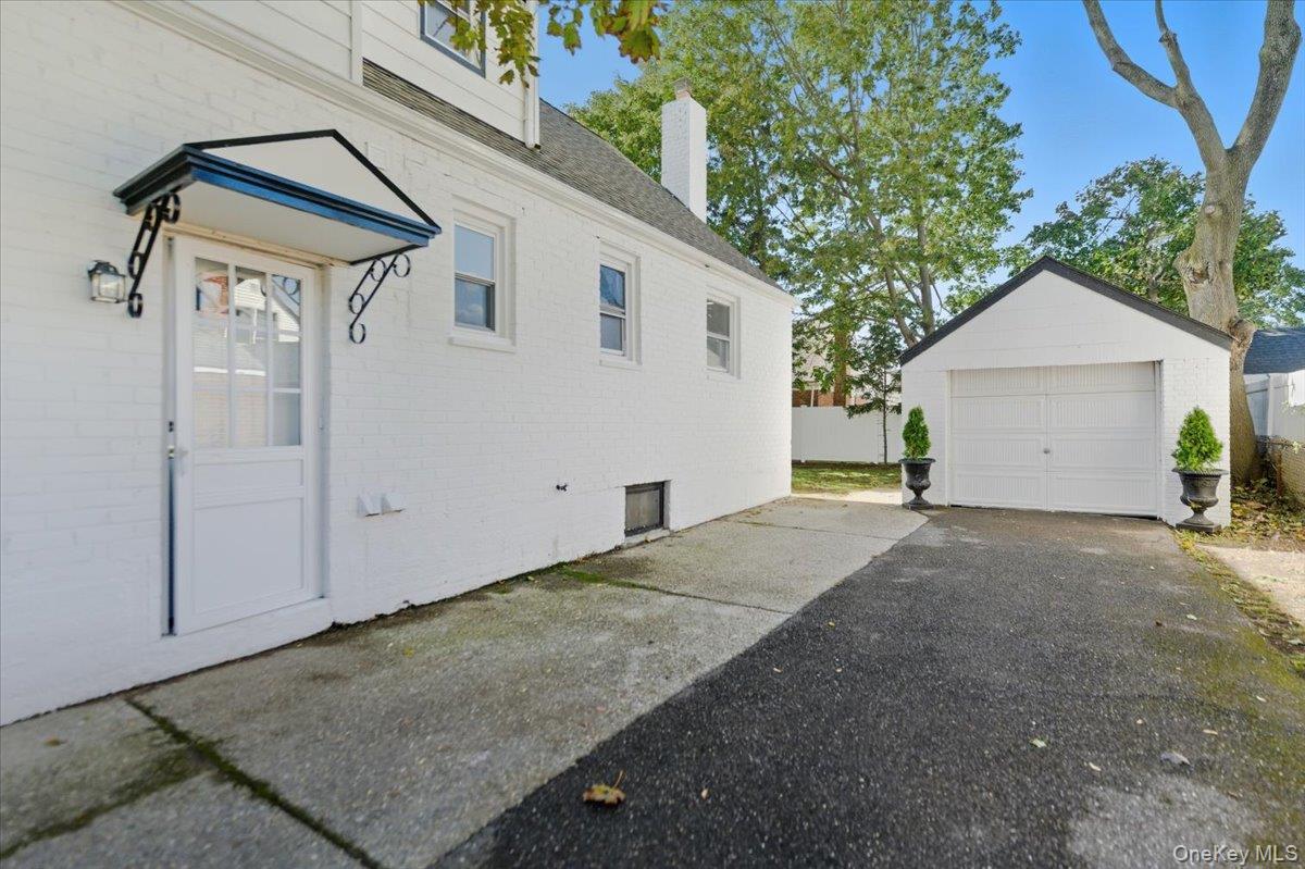 #13 photo, 233 Roxbury Road, ナッソー郡 Garden City South , NY 11530