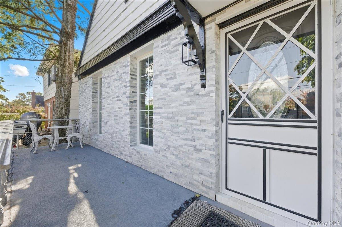 #2 photo, 233 Roxbury Road, ナッソー郡 Garden City South , NY 11530