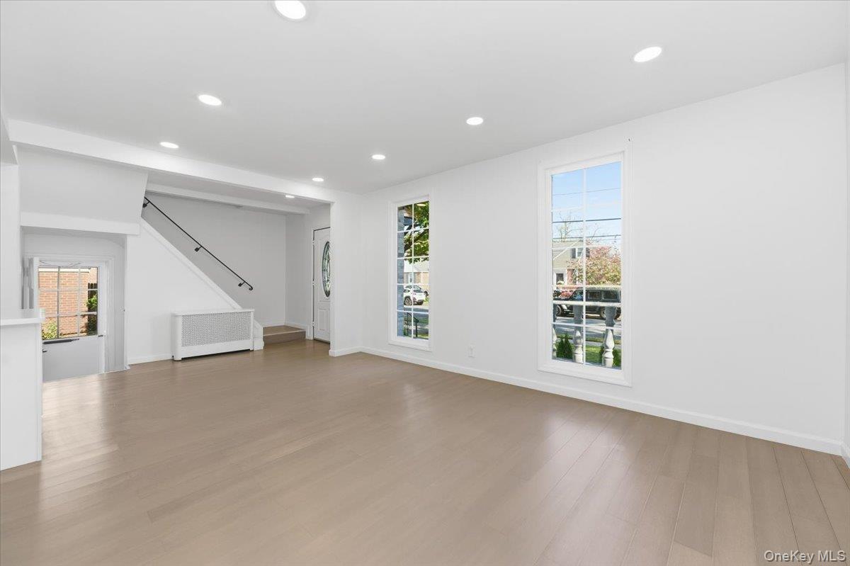 #5 photo, 233 Roxbury Road, ナッソー郡 Garden City South , NY 11530