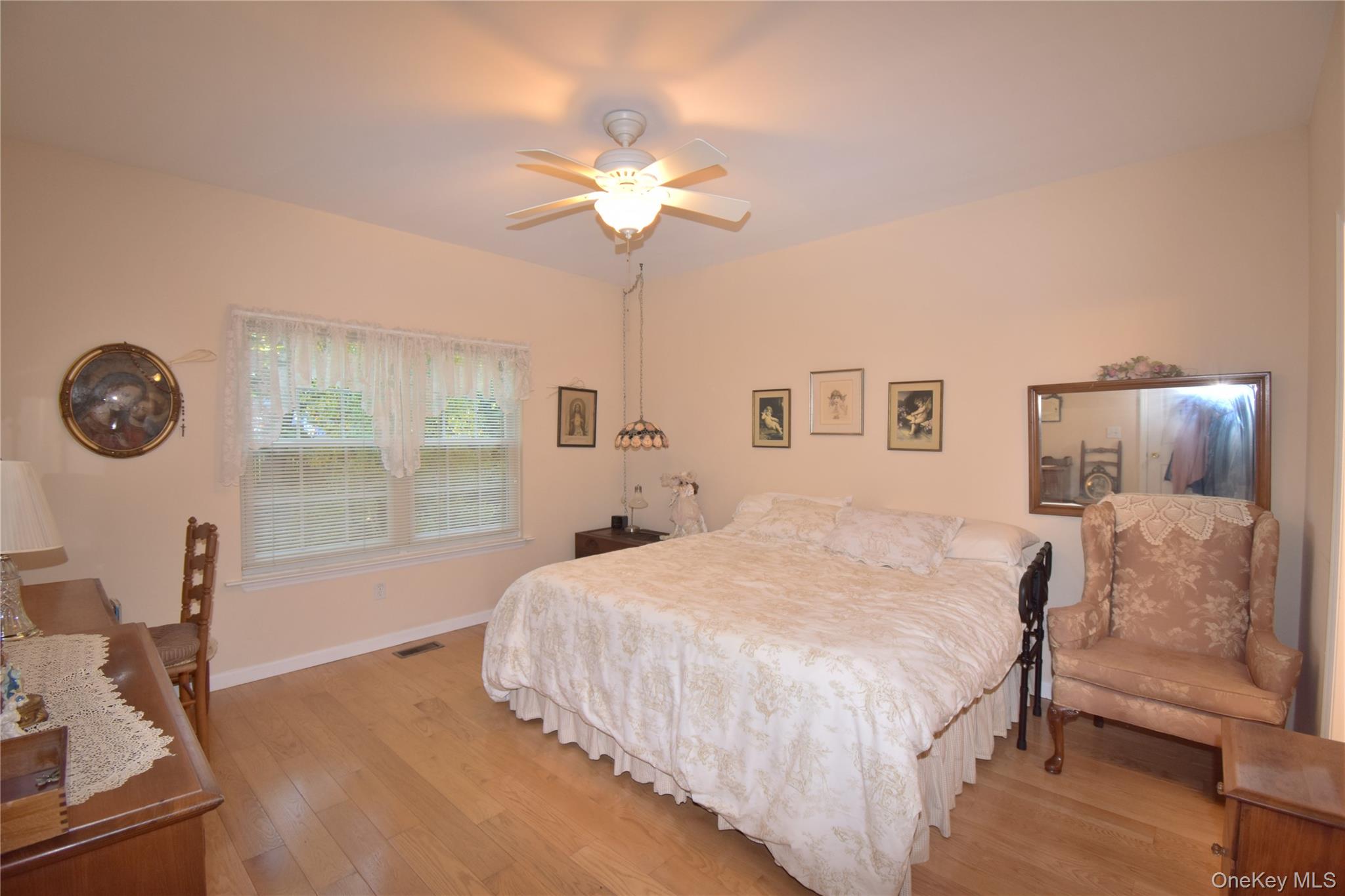 #13 photo, 2 Oyster Cove Lane, サフォーク郡 Blue Point , NY 11715