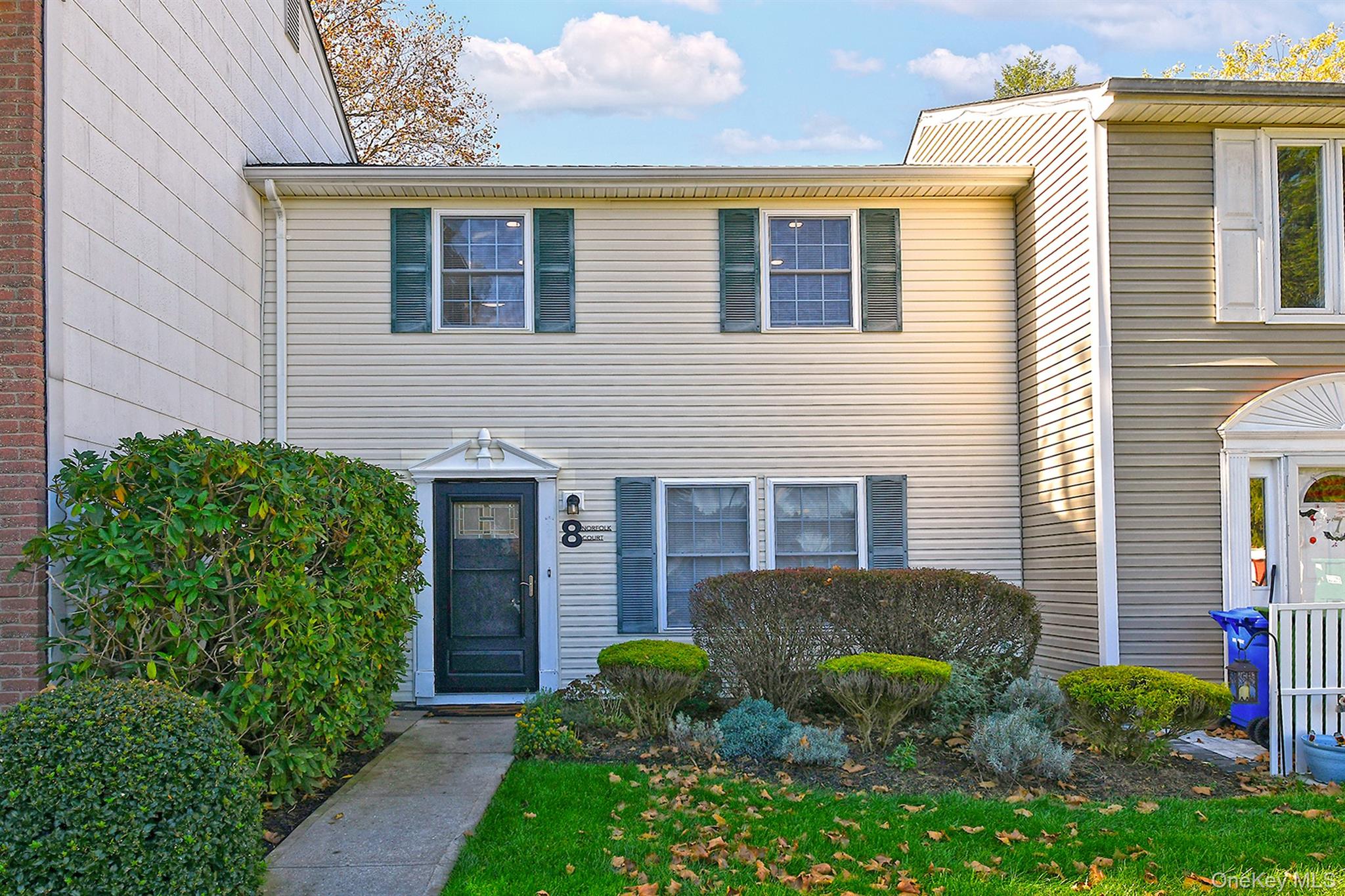 #1 photo, 8 Norfolk Court, Coram , NY 11727