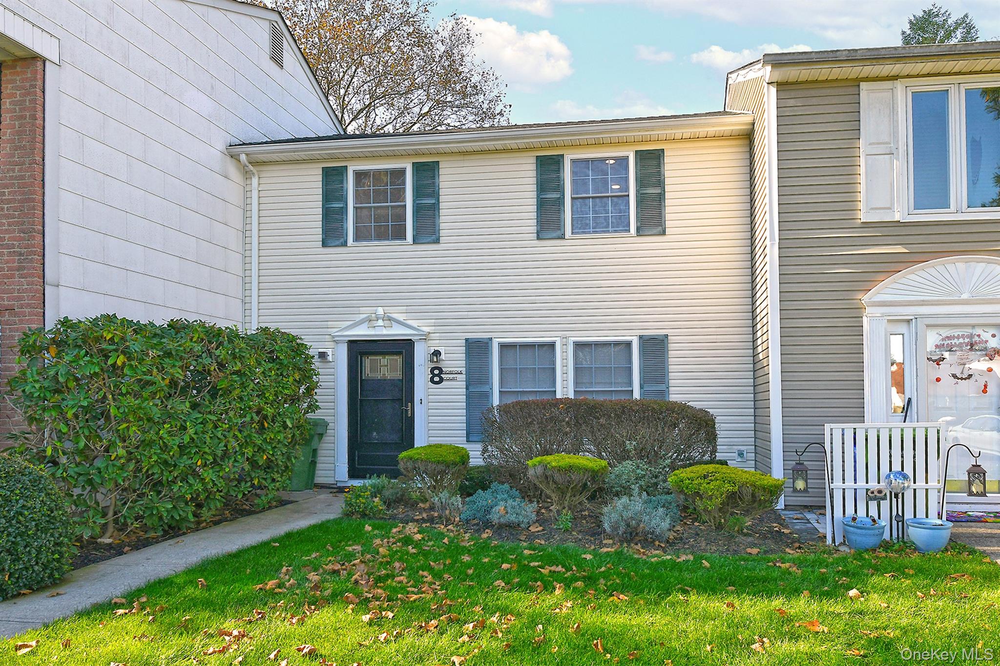 #2 photo, 8 Norfolk Court, Coram , NY 11727