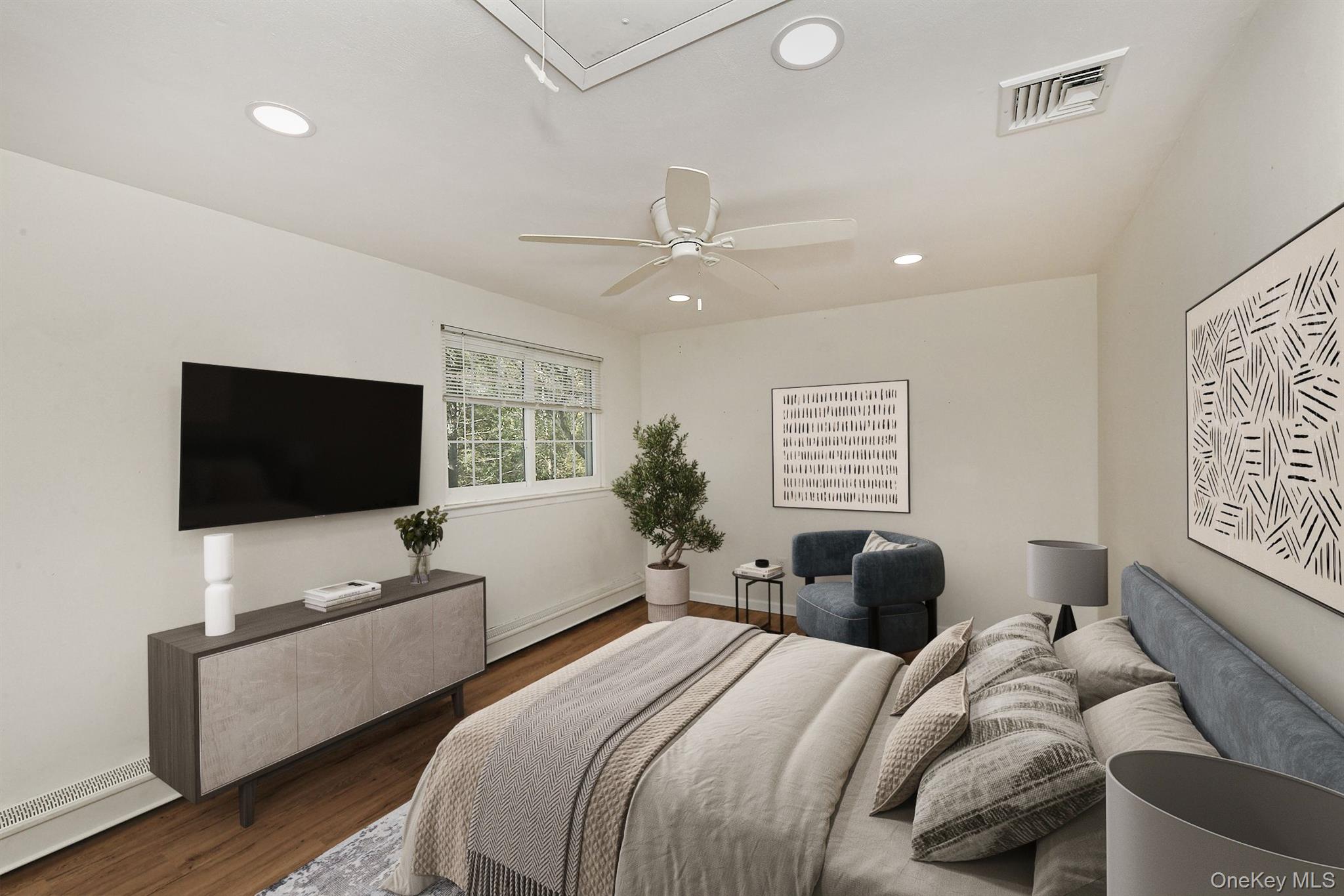 #20 photo, 8 Norfolk Court, Coram , NY 11727