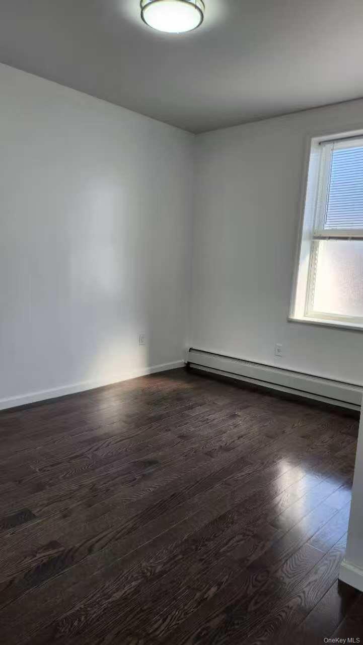 #6 photo, 12-39 116th St, クイーンズ区 College Point , NY 11356