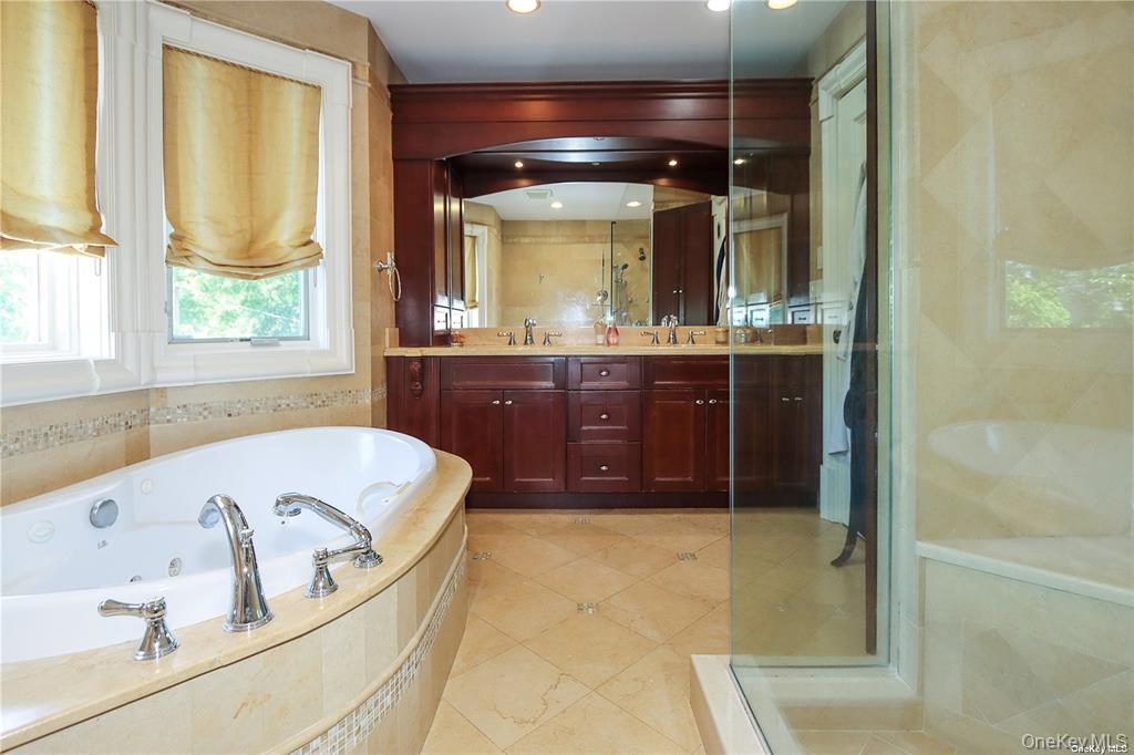 #19 photo, 24 Steamboat Road, ナッソー郡 Great Neck , NY 11024