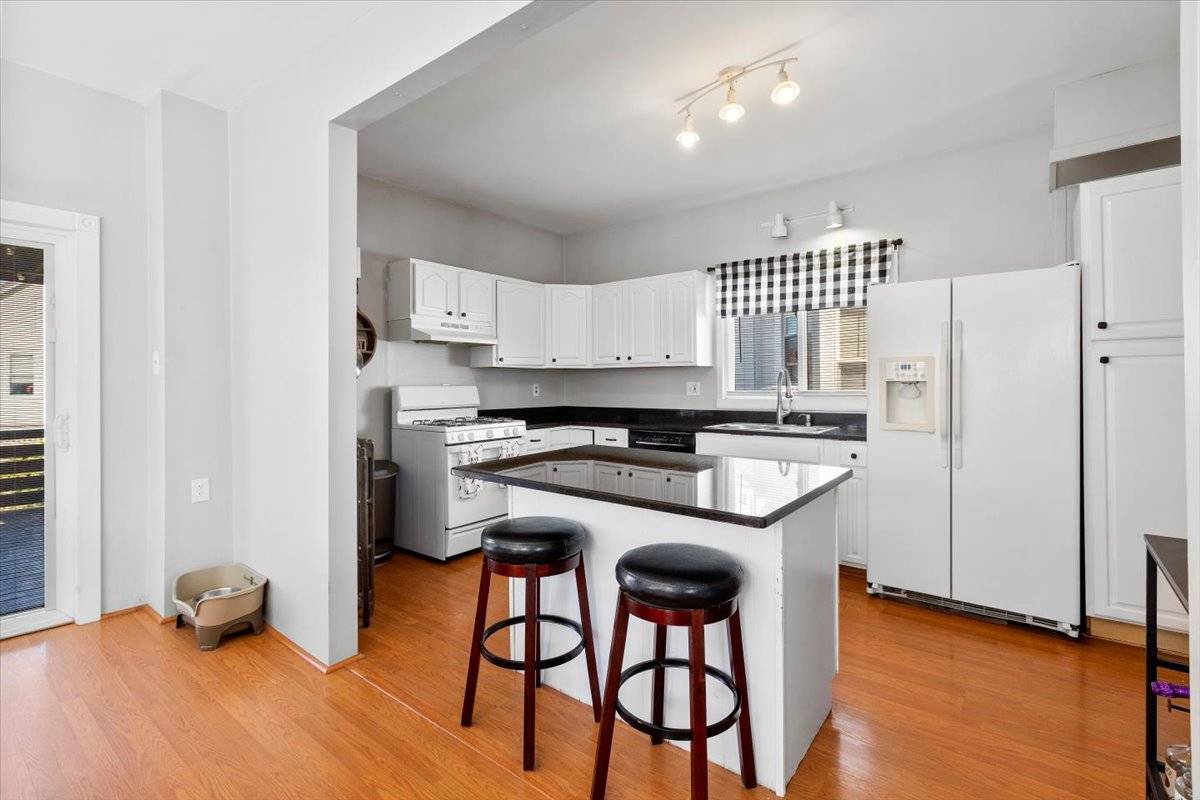 #17 photo, 1309 2nd St, Rensselaer , NY 12144