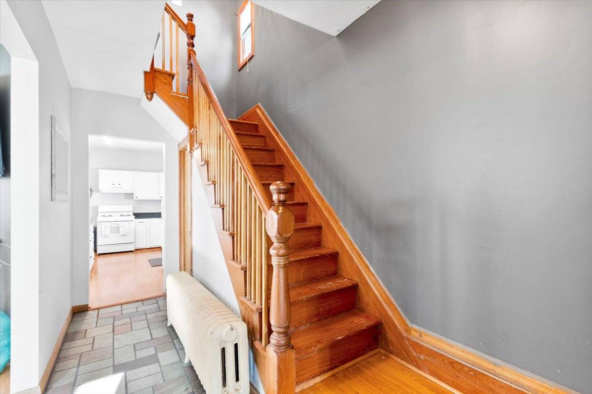 #19 photo, 1309 2nd St, Rensselaer , NY 12144