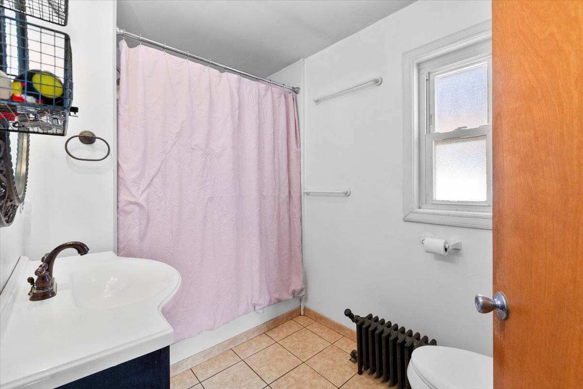 #24 photo, 1309 2nd St, Rensselaer , NY 12144