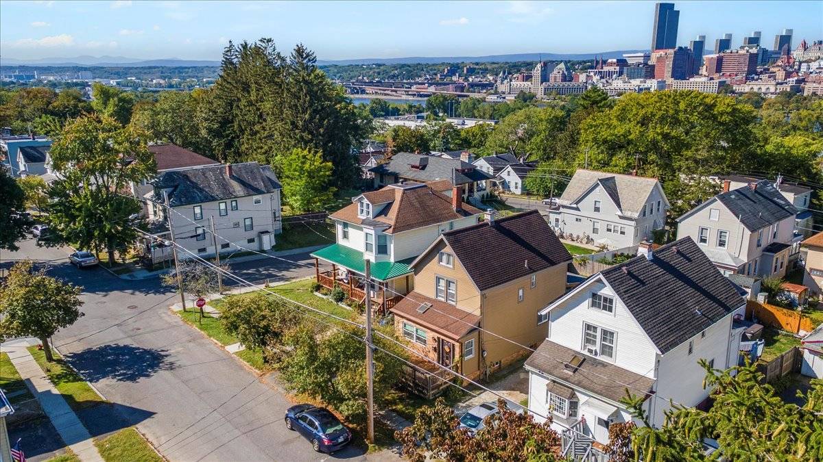 #38 photo, 1309 2nd St, Rensselaer , NY 12144