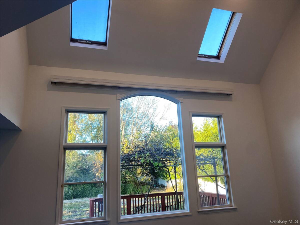 #10 photo, 1 Pal Court, サフォーク郡 Shoreham , NY 11786