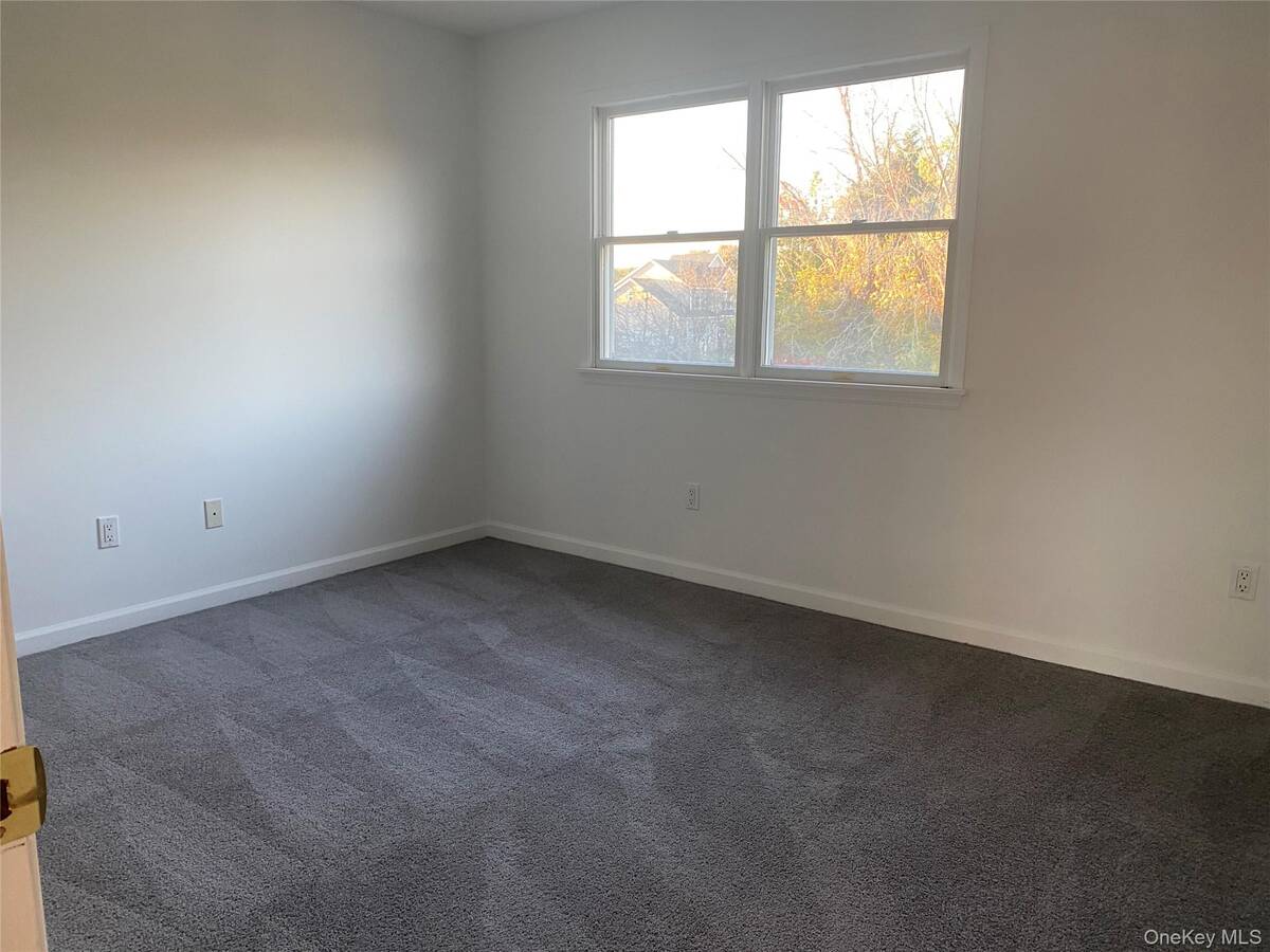 #21 photo, 1 Pal Court, サフォーク郡 Shoreham , NY 11786