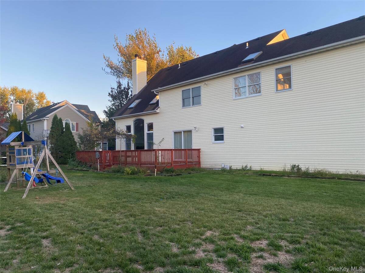 #27 photo, 1 Pal Court, サフォーク郡 Shoreham , NY 11786