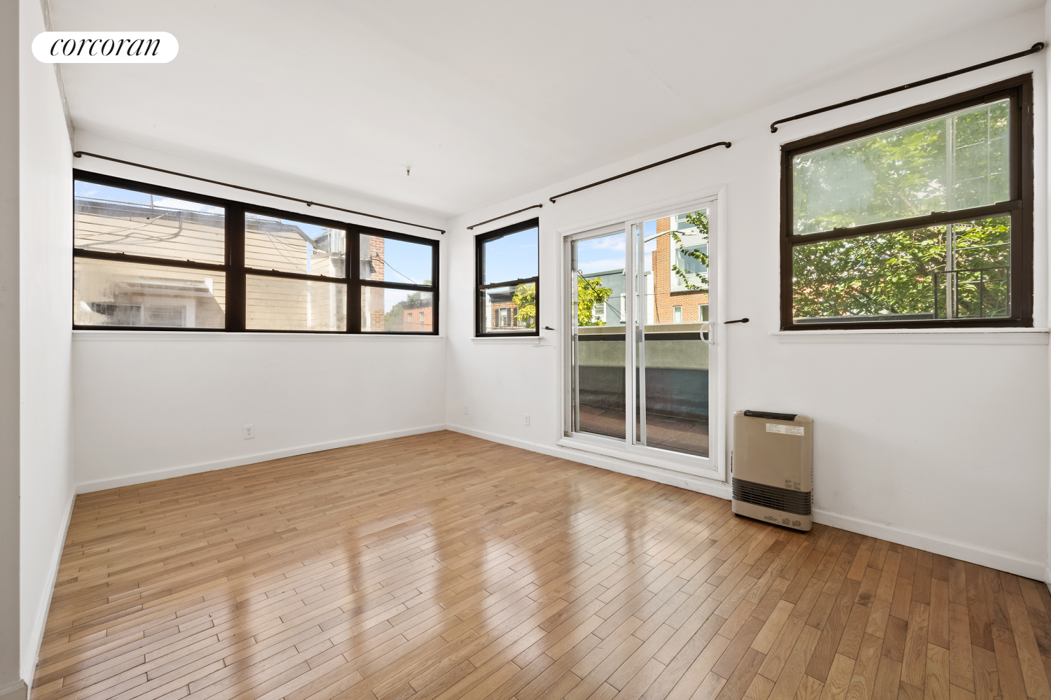 #3 photo, Brooklyn, ブルックリン区 Williamsburg,North , NY 11211