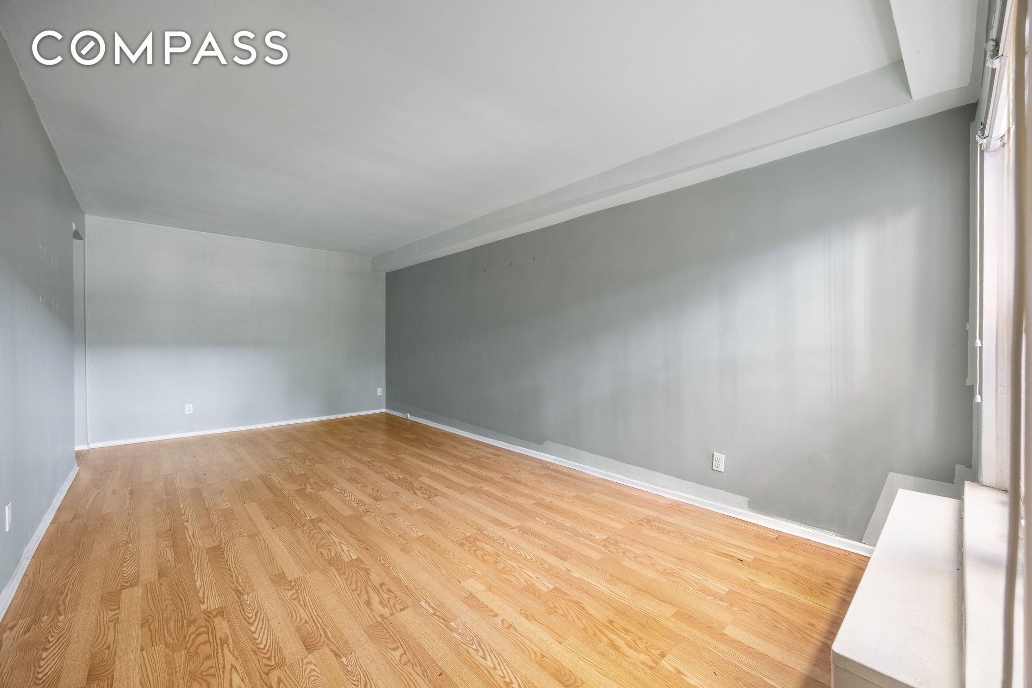 #15 photo, 24-27 78th Street, クイーンズ区 Jackson Heights , NY 11370