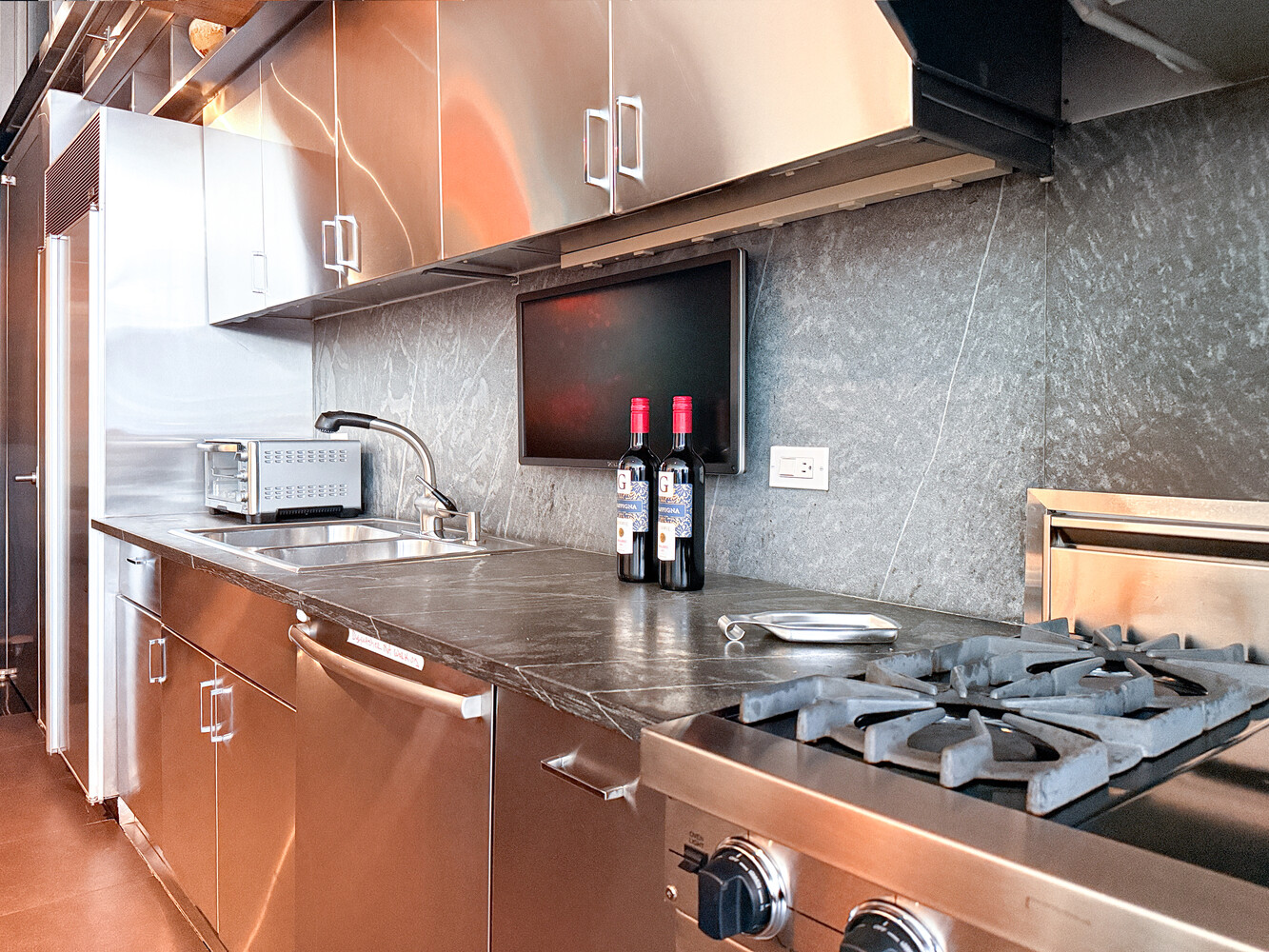 #9 photo, 519 BROADWAY, マンハッタン SoHo , NY 10012