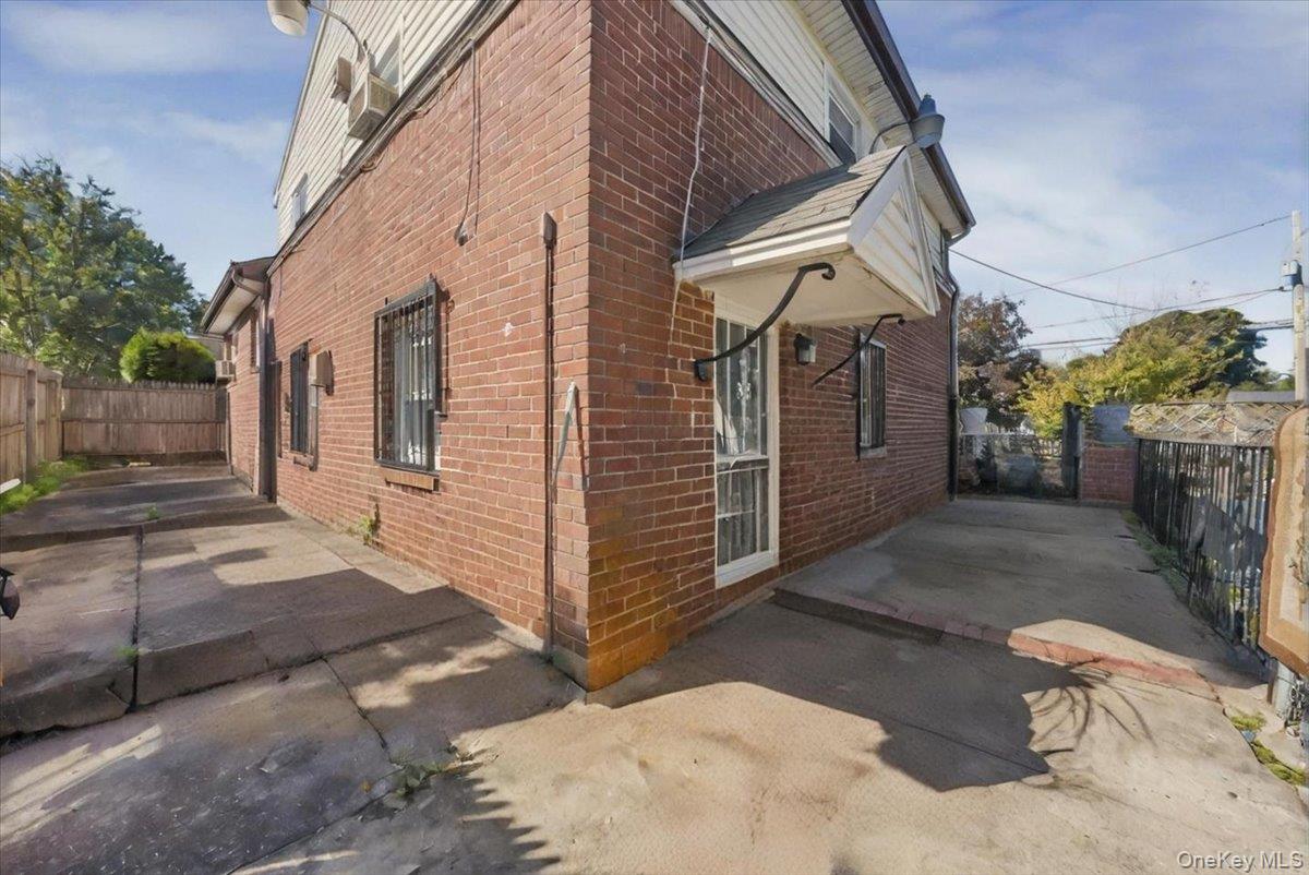 #3 photo, 184 Independence Avenue, ナッソー郡 Freeport , NY 11520