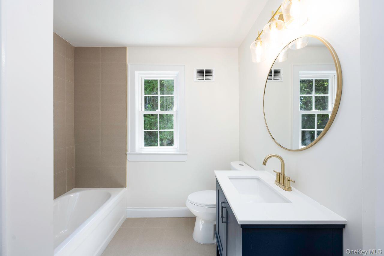 #19 photo, 2123 New Hackensack Rd, Poughkeepsie , NY 12603