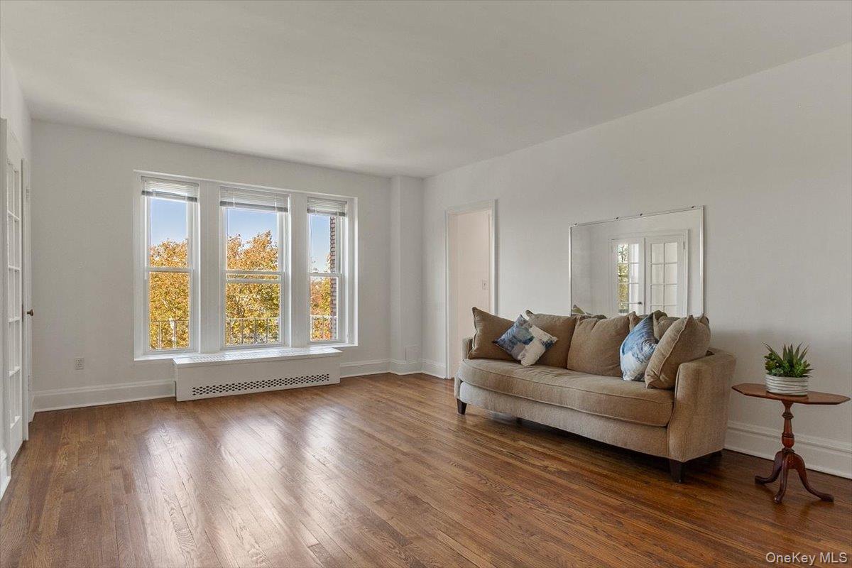 #12 photo, 490 Bleeker Avenue, Mamaroneck , NY 10543