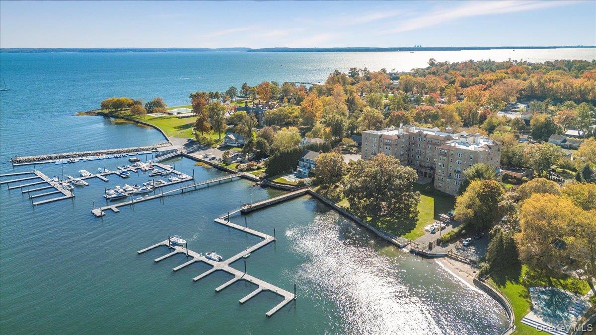 #2 photo, 490 Bleeker Avenue, Mamaroneck , NY 10543