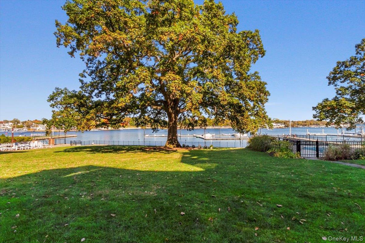 #4 photo, 490 Bleeker Avenue, Mamaroneck , NY 10543