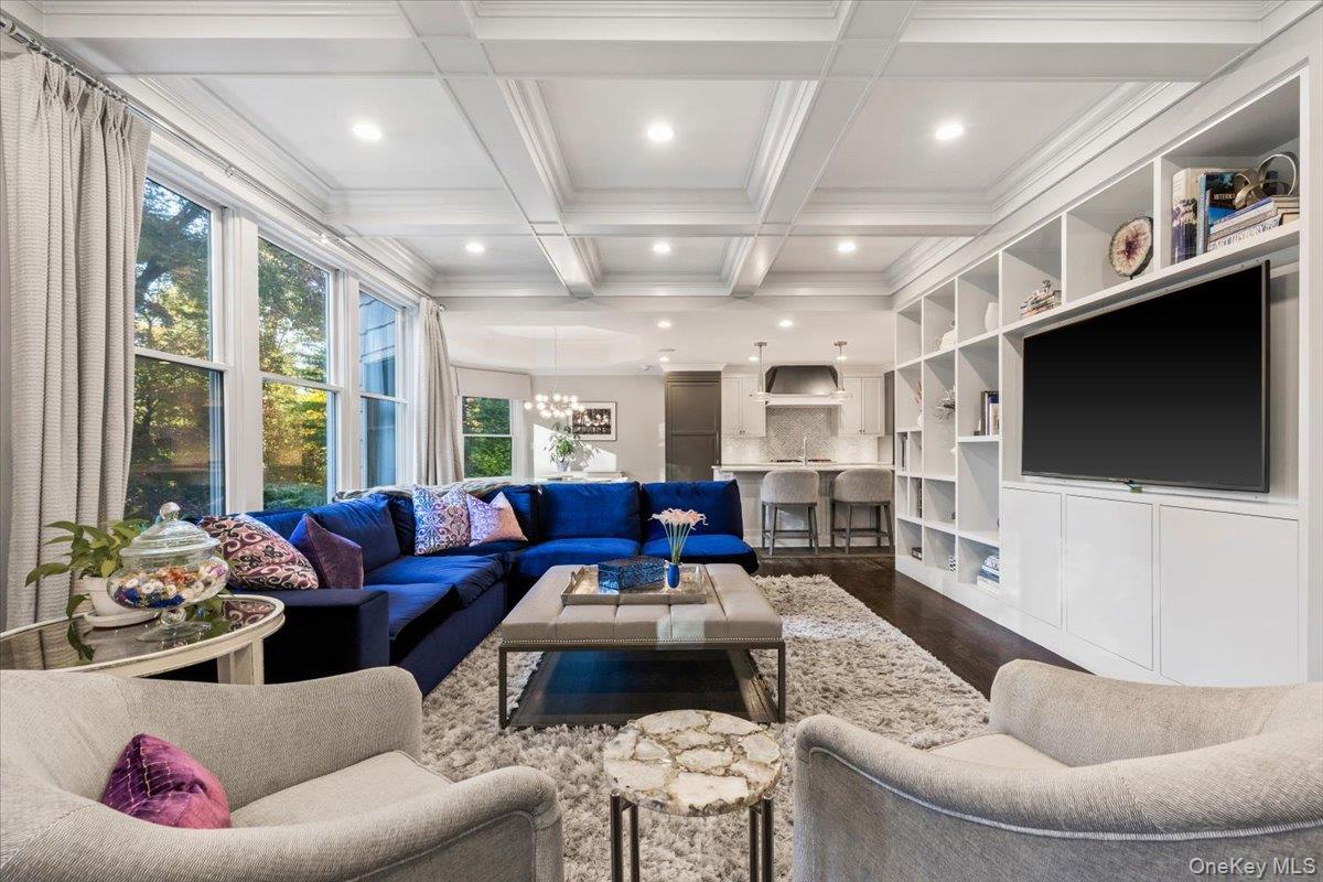 #10 photo, 6 Valley Place, Harrison , NY 10528