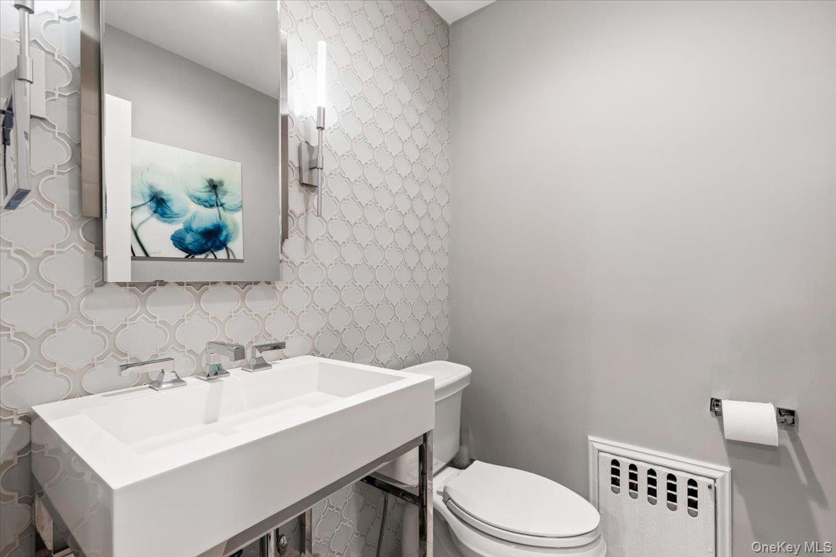 #15 photo, 6 Valley Place, Harrison , NY 10528