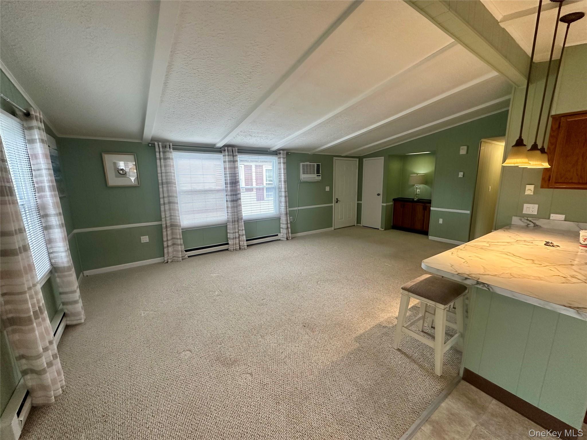 #5 photo, 16 Village Circle, サフォーク郡 Manorville , NY 11949