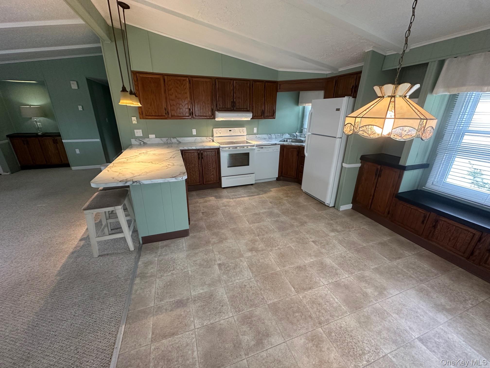 #8 photo, 16 Village Circle, サフォーク郡 Manorville , NY 11949