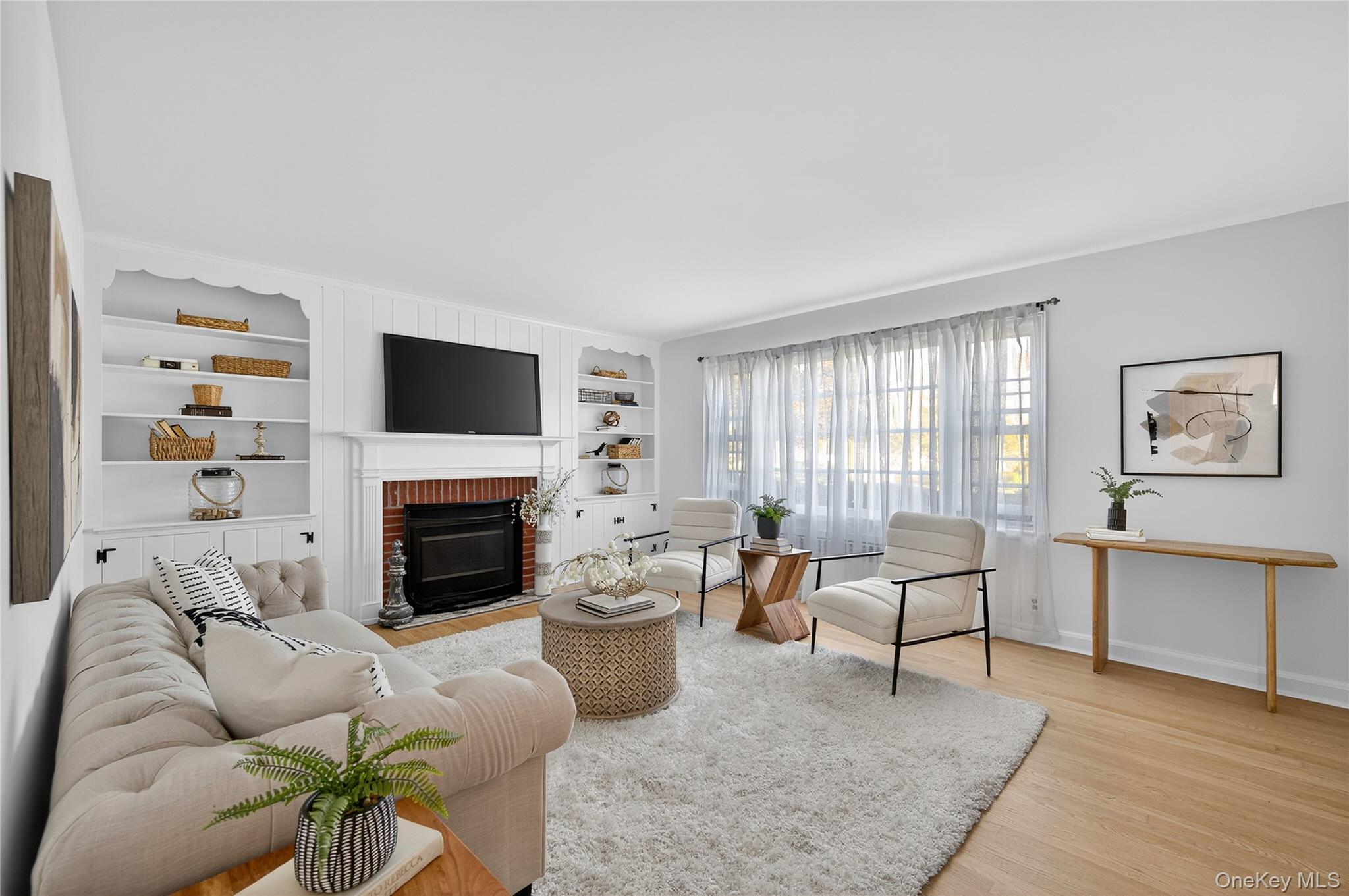 #4 photo, 60 Concord Street, ナッソー郡 Westbury , NY 11590