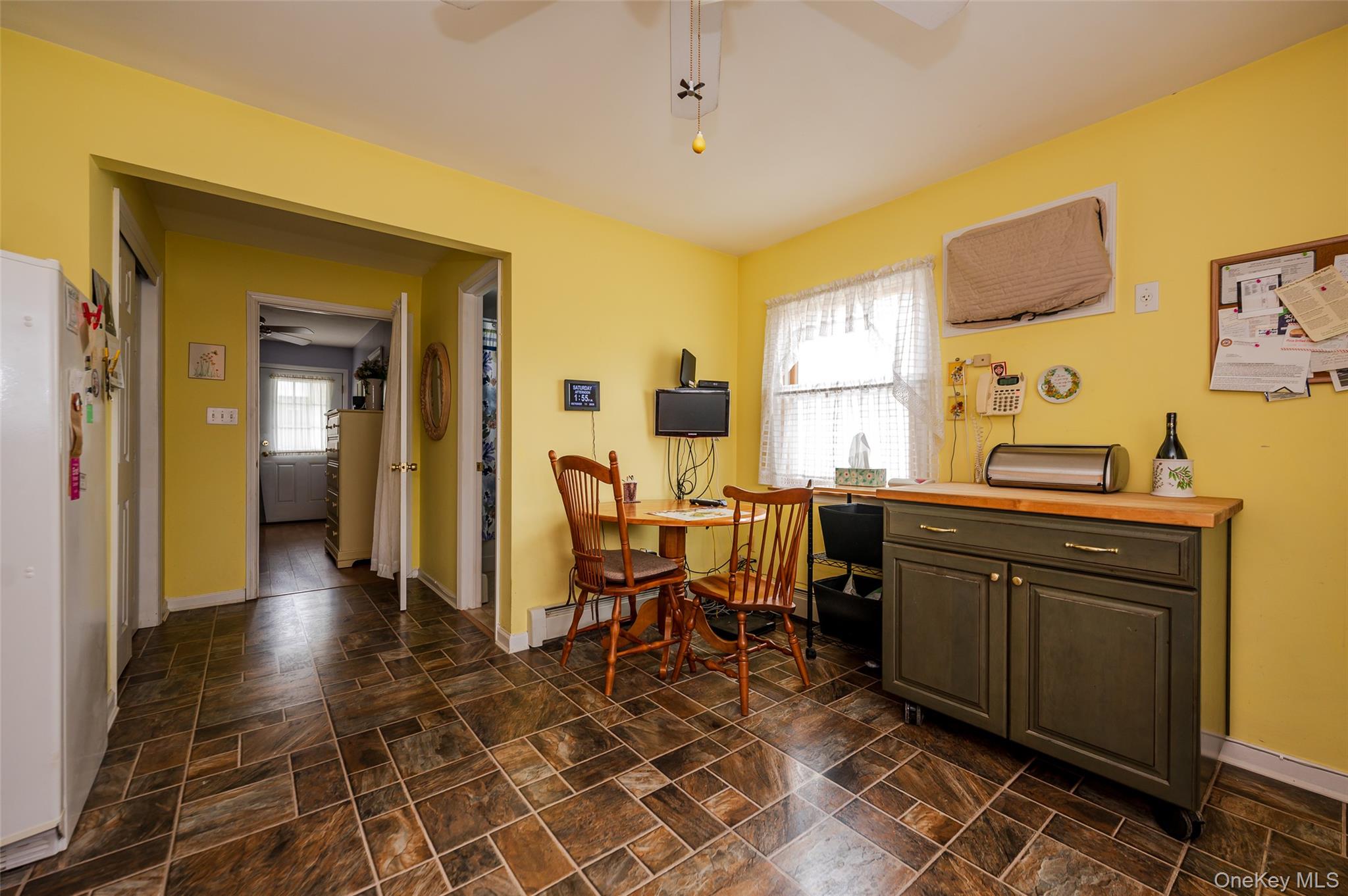 #10 photo, 41 Church Road, ナッソー郡 Levittown , NY 11756