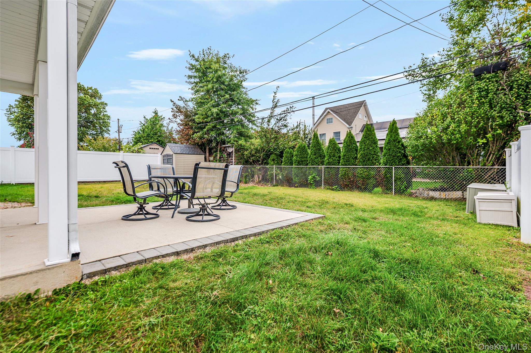 #18 photo, 41 Church Road, ナッソー郡 Levittown , NY 11756