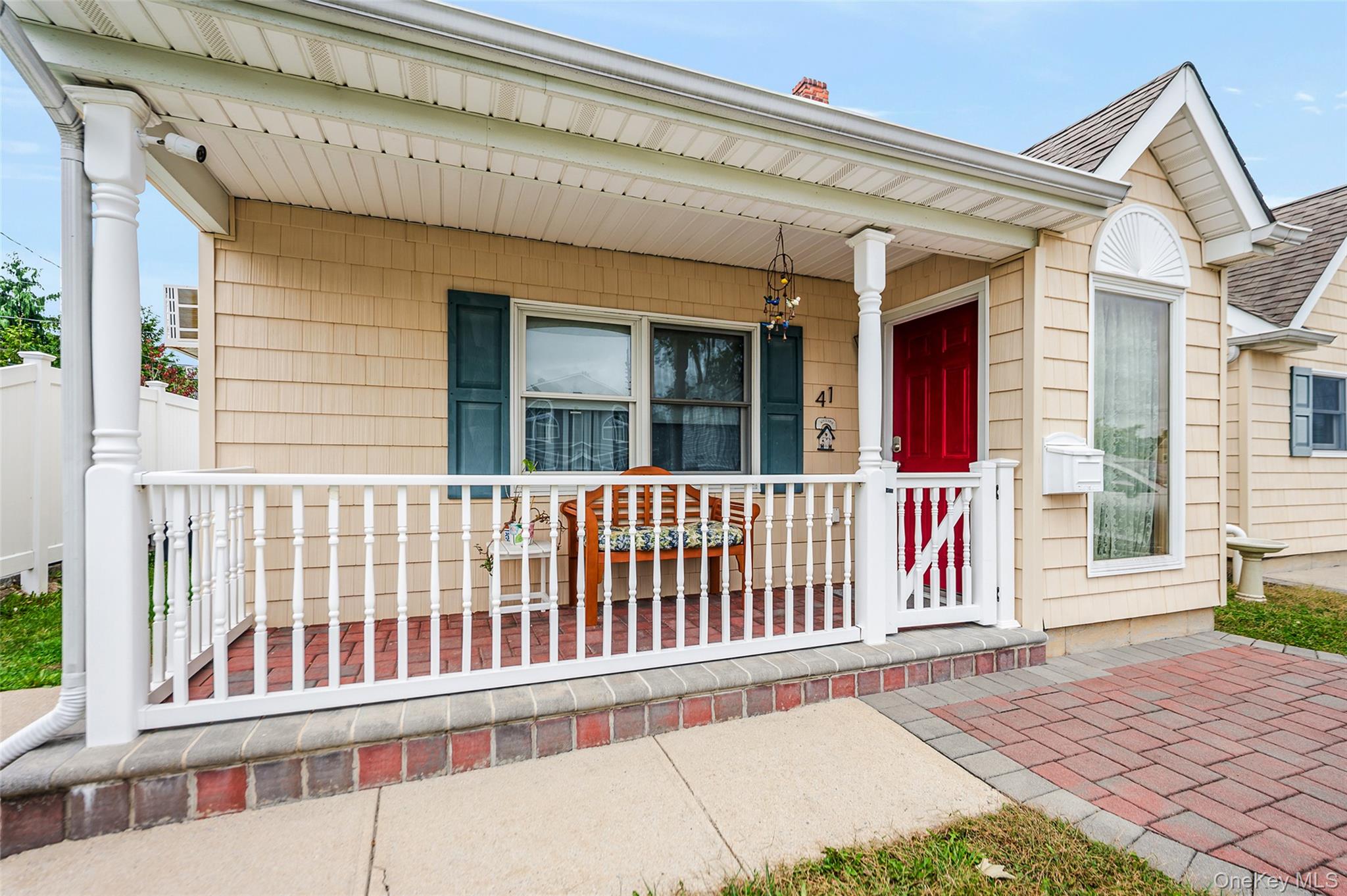 #2 photo, 41 Church Road, ナッソー郡 Levittown , NY 11756