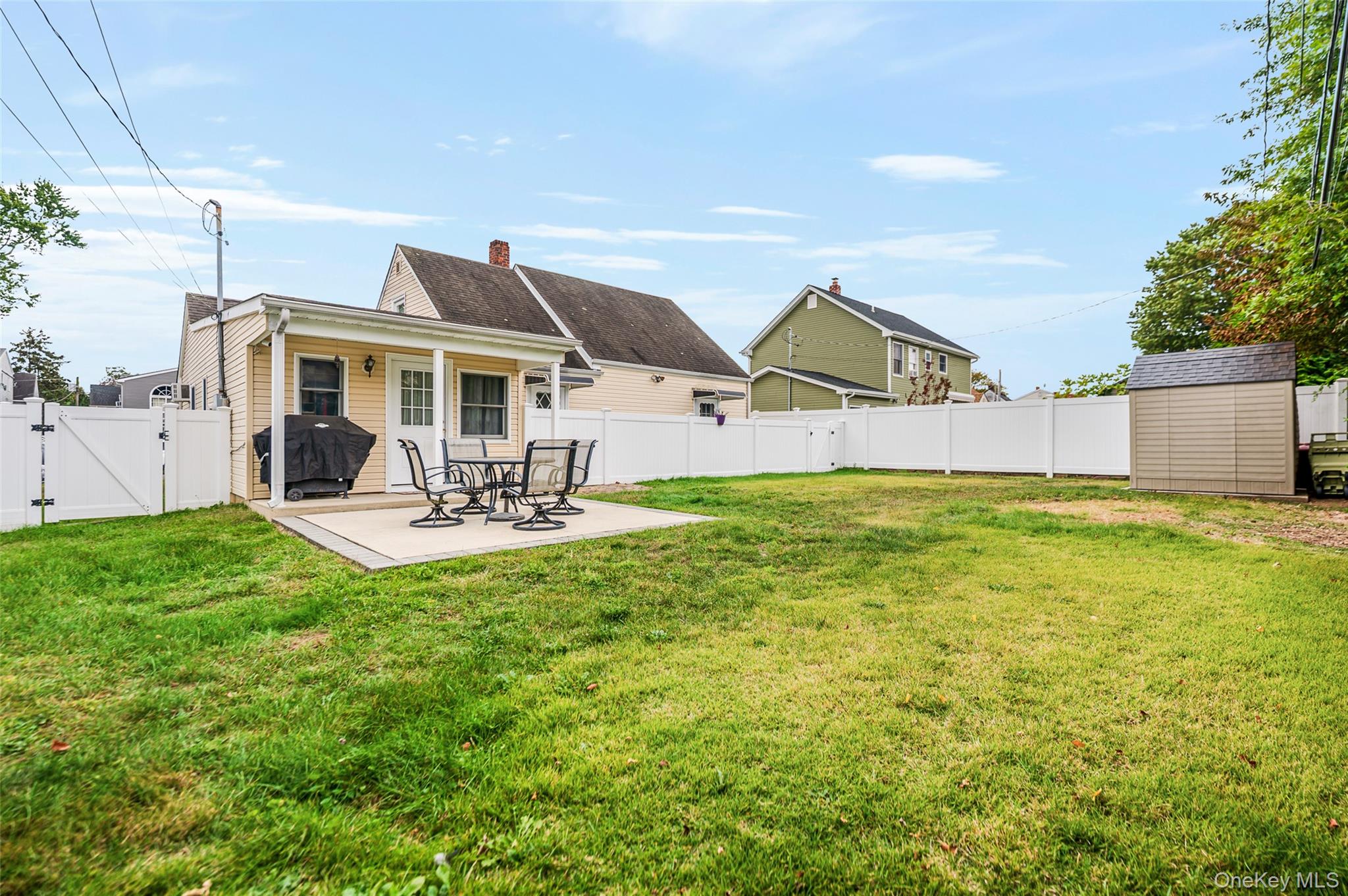 #20 photo, 41 Church Road, ナッソー郡 Levittown , NY 11756