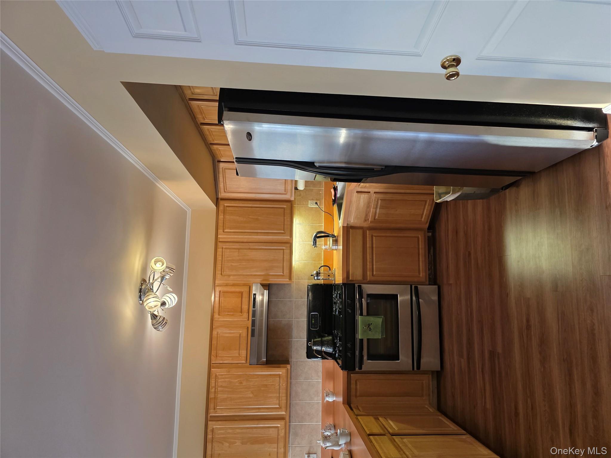 #3 photo, 168 Beach 96th Street, Rockaway Beach , NY 11693