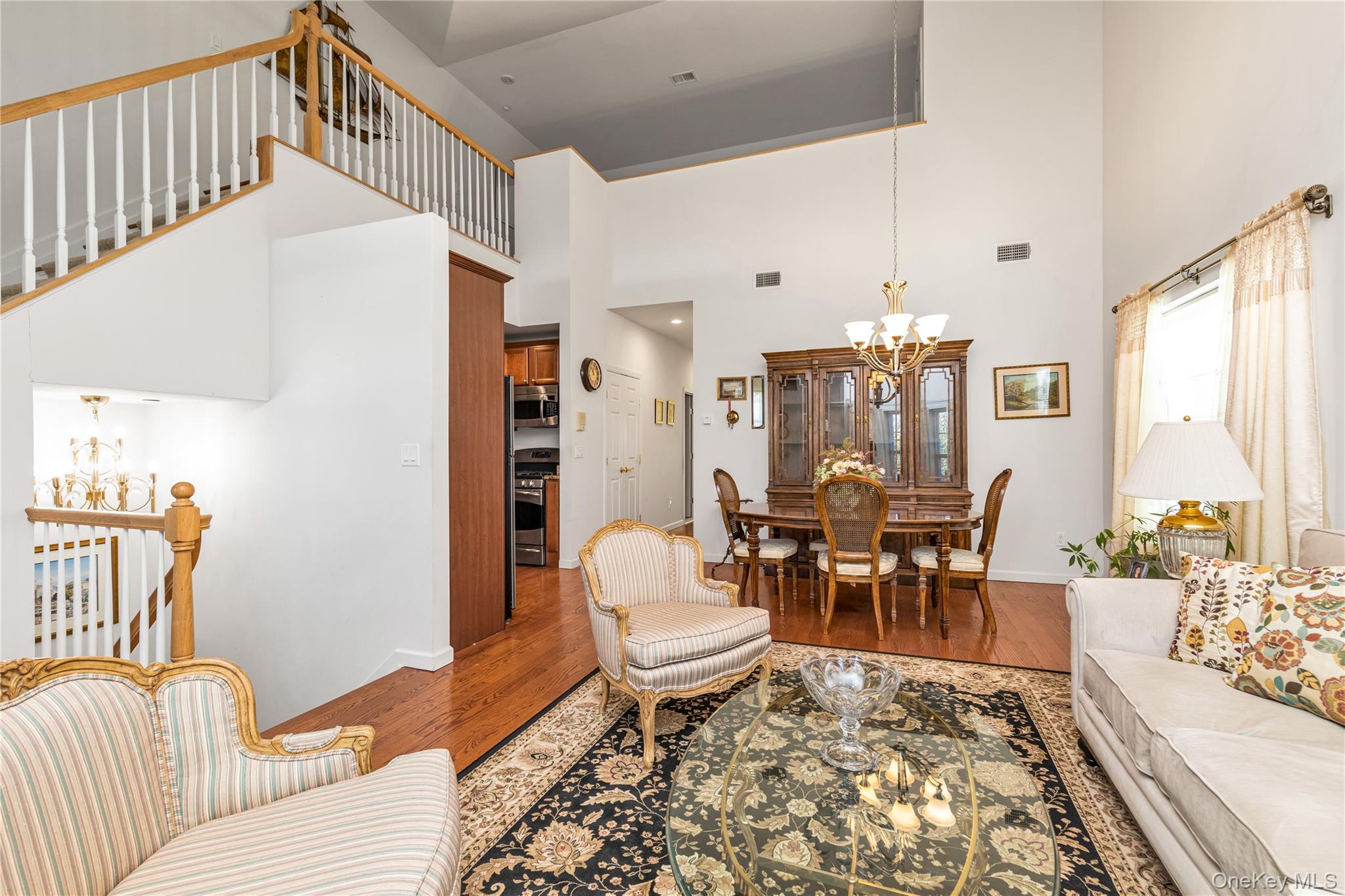 #5 photo, 331 Spring Drive, ナッソー郡 East Meadow , NY 11554