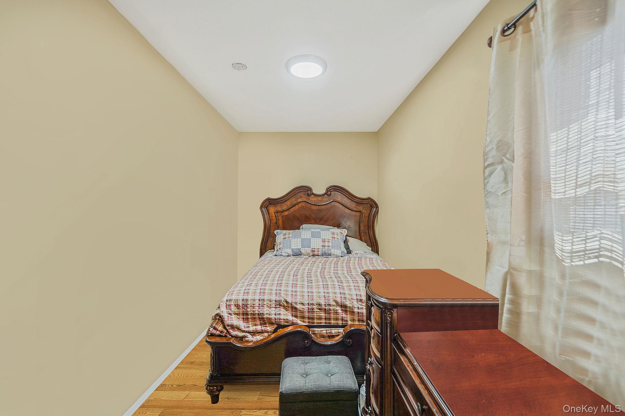 #10 photo, 52 Elmwood Avenue, ナッソー郡 Hempstead , NY 11550