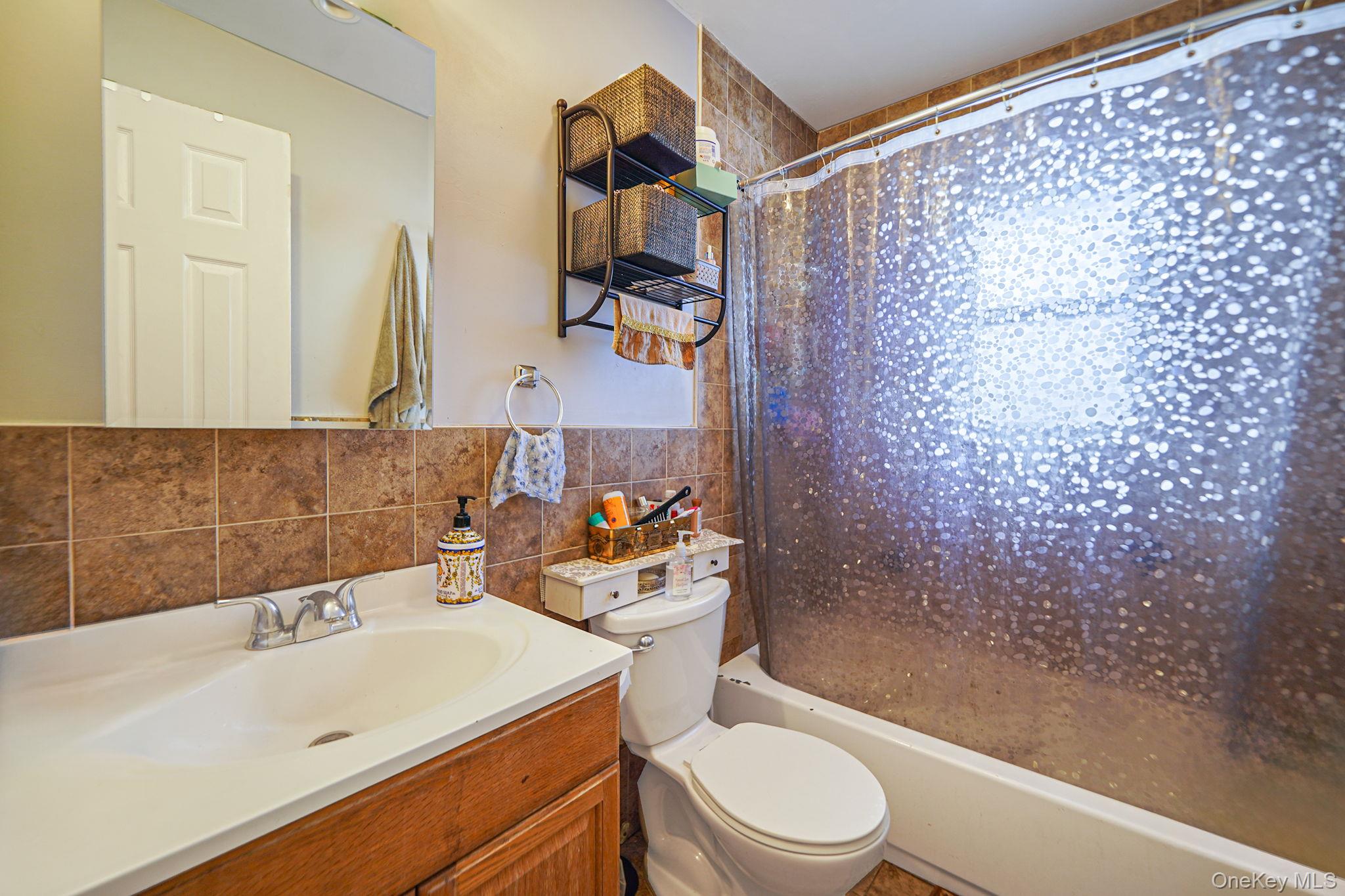 #13 photo, 52 Elmwood Avenue, ナッソー郡 Hempstead , NY 11550