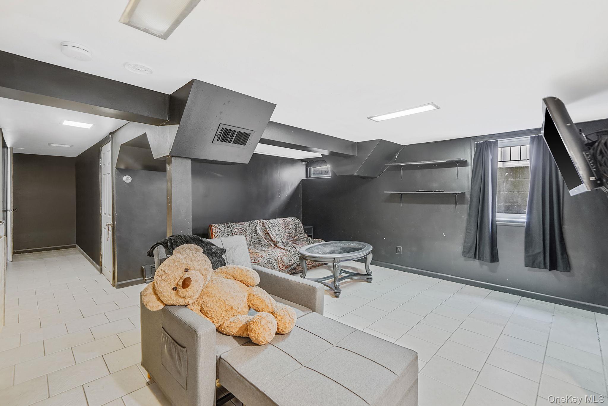 #15 photo, 52 Elmwood Avenue, ナッソー郡 Hempstead , NY 11550