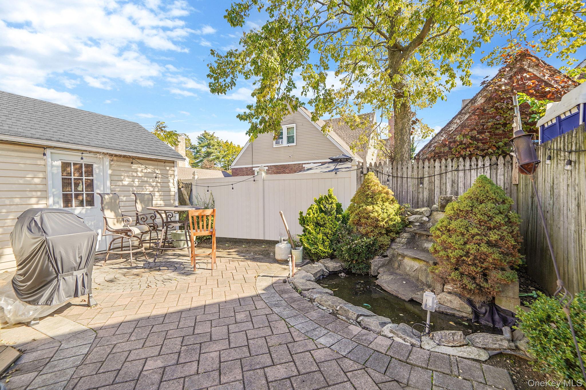 #17 photo, 52 Elmwood Avenue, ナッソー郡 Hempstead , NY 11550