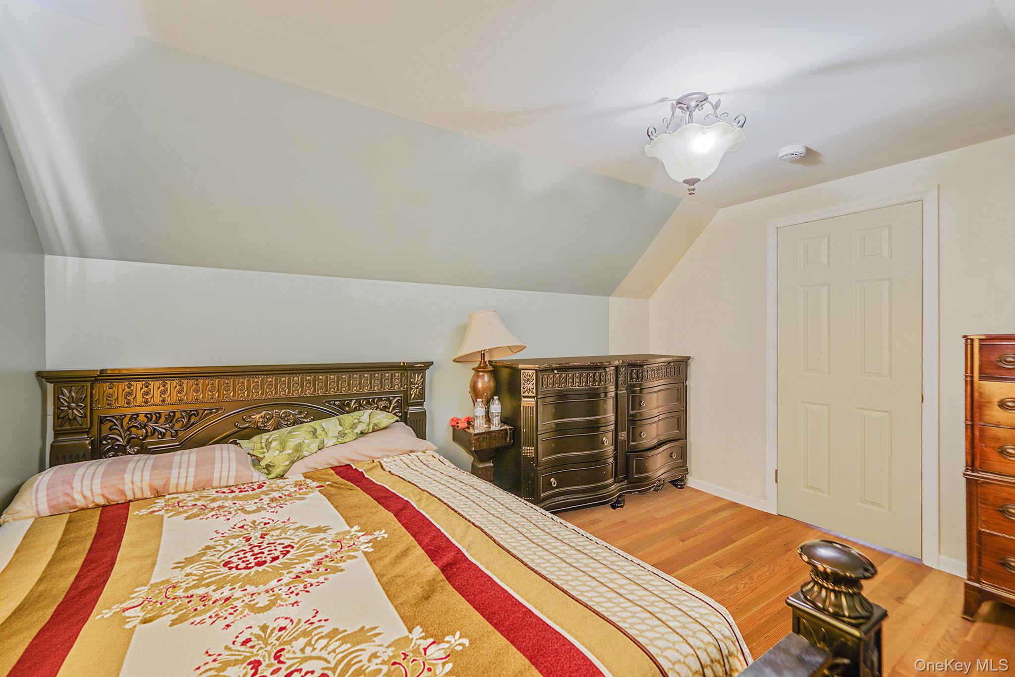 #4 photo, 52 Elmwood Avenue, ナッソー郡 Hempstead , NY 11550