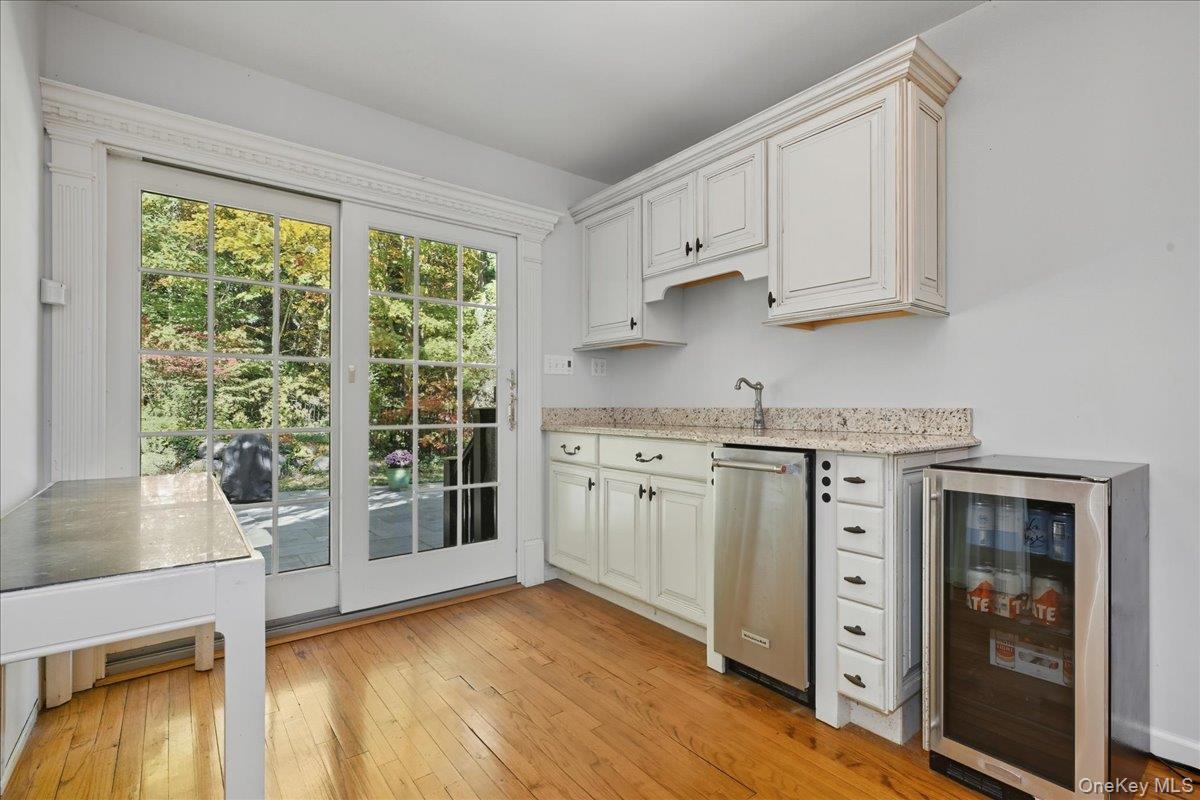 #8 photo, 15 Centerport Road, Greenlawn , NY 11740