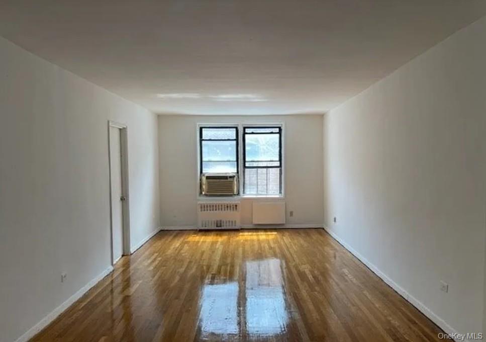 #5 photo, 108-50 62rd Drive, クイーンズ区 Forest Hills , NY 11375