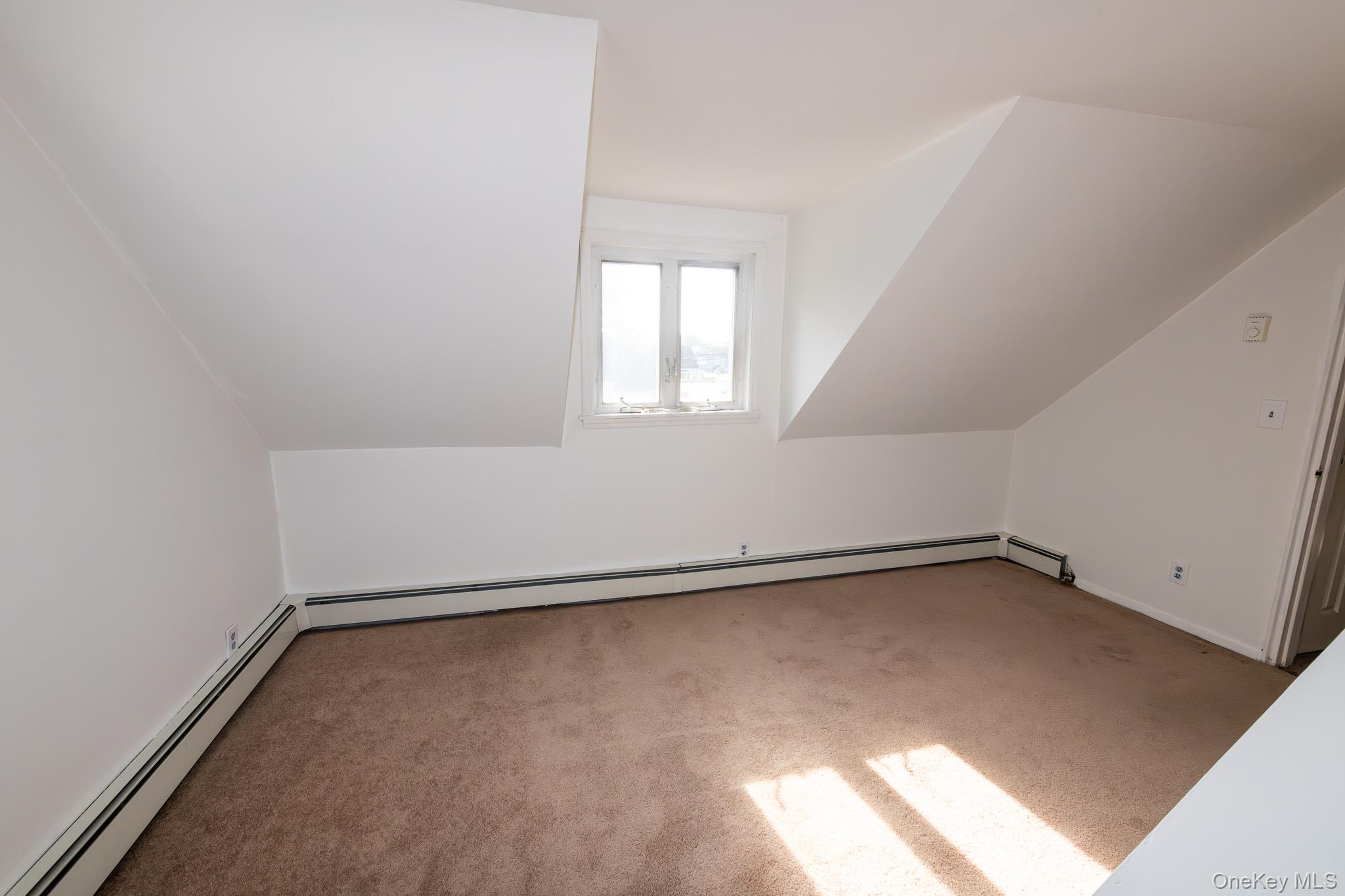 #11 photo, 245 Ackerman Street, サフォーク郡 Central Islip , NY 11722