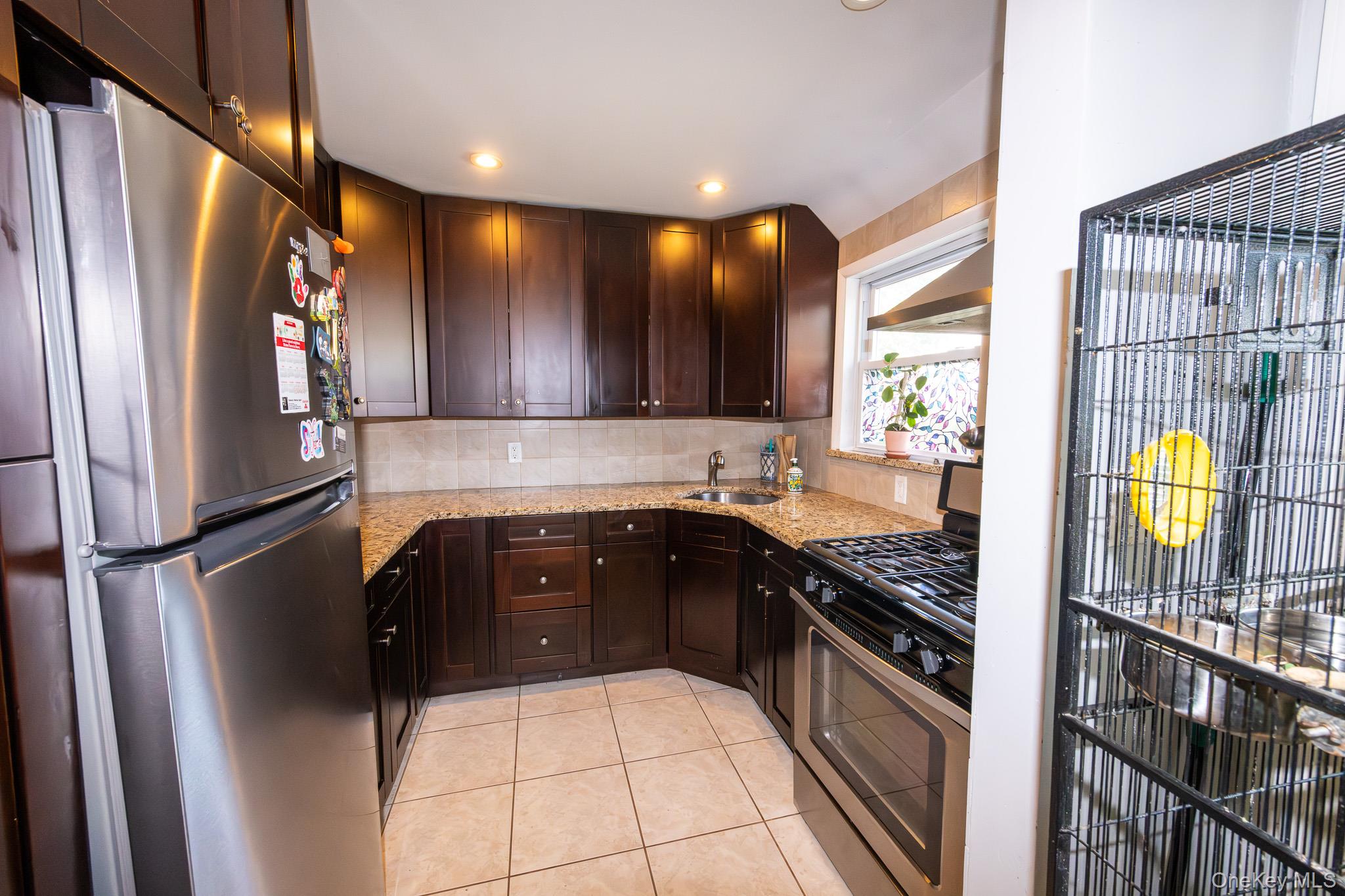 #13 photo, 245 Ackerman Street, サフォーク郡 Central Islip , NY 11722