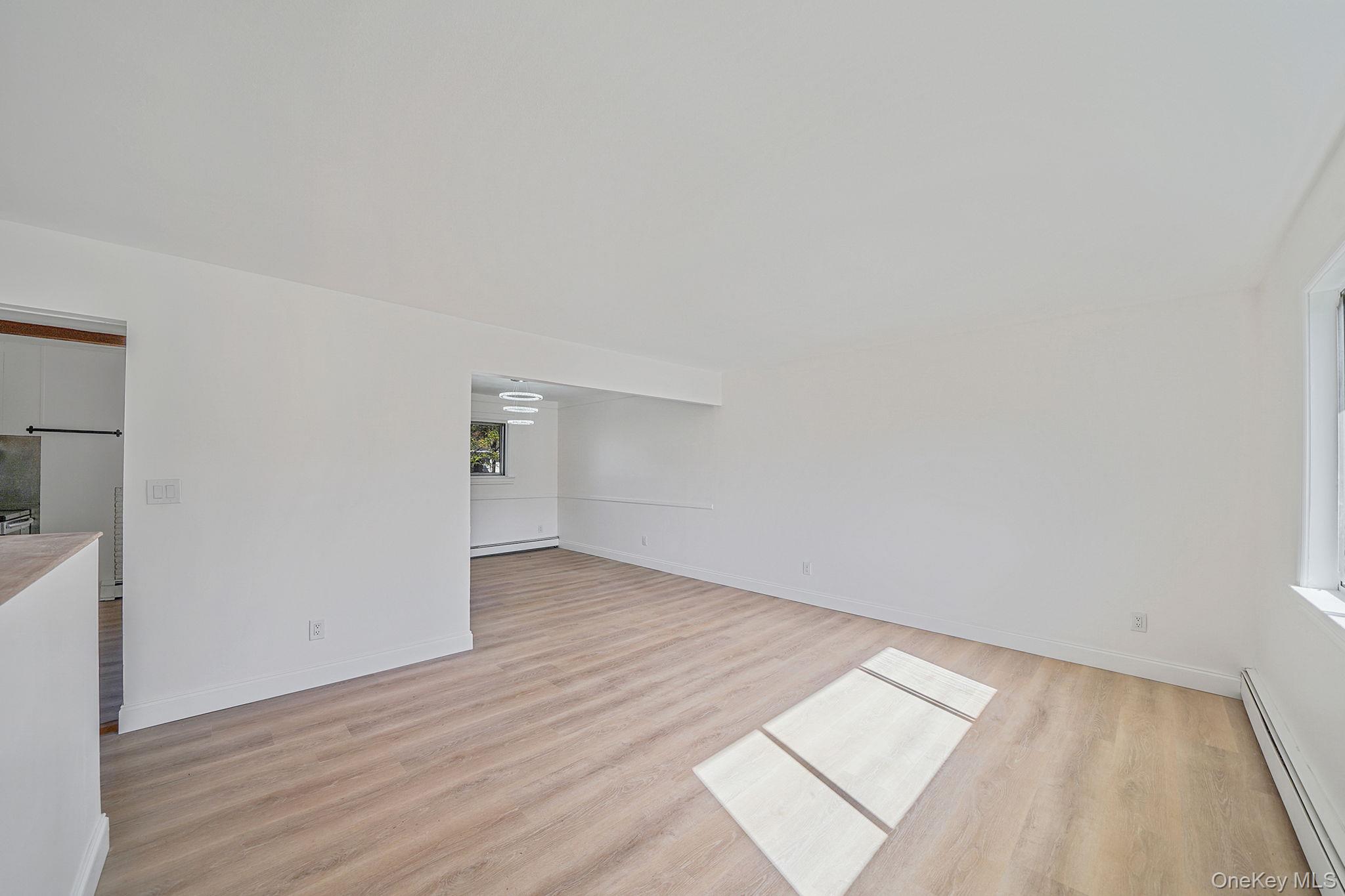 #8 photo, 265 Kellum Street, サフォーク郡 West Babylon , NY 11704