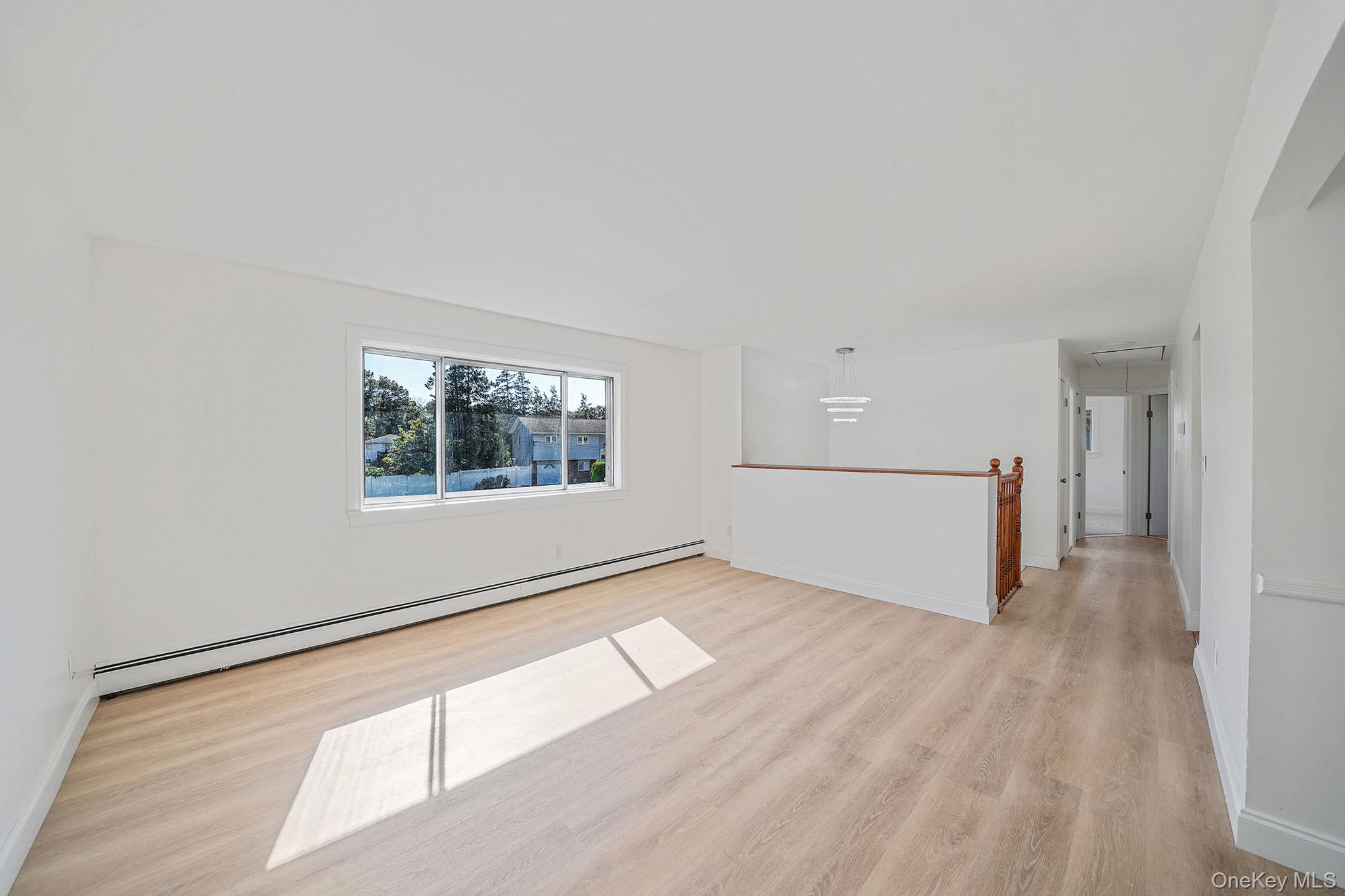 #9 photo, 265 Kellum Street, サフォーク郡 West Babylon , NY 11704